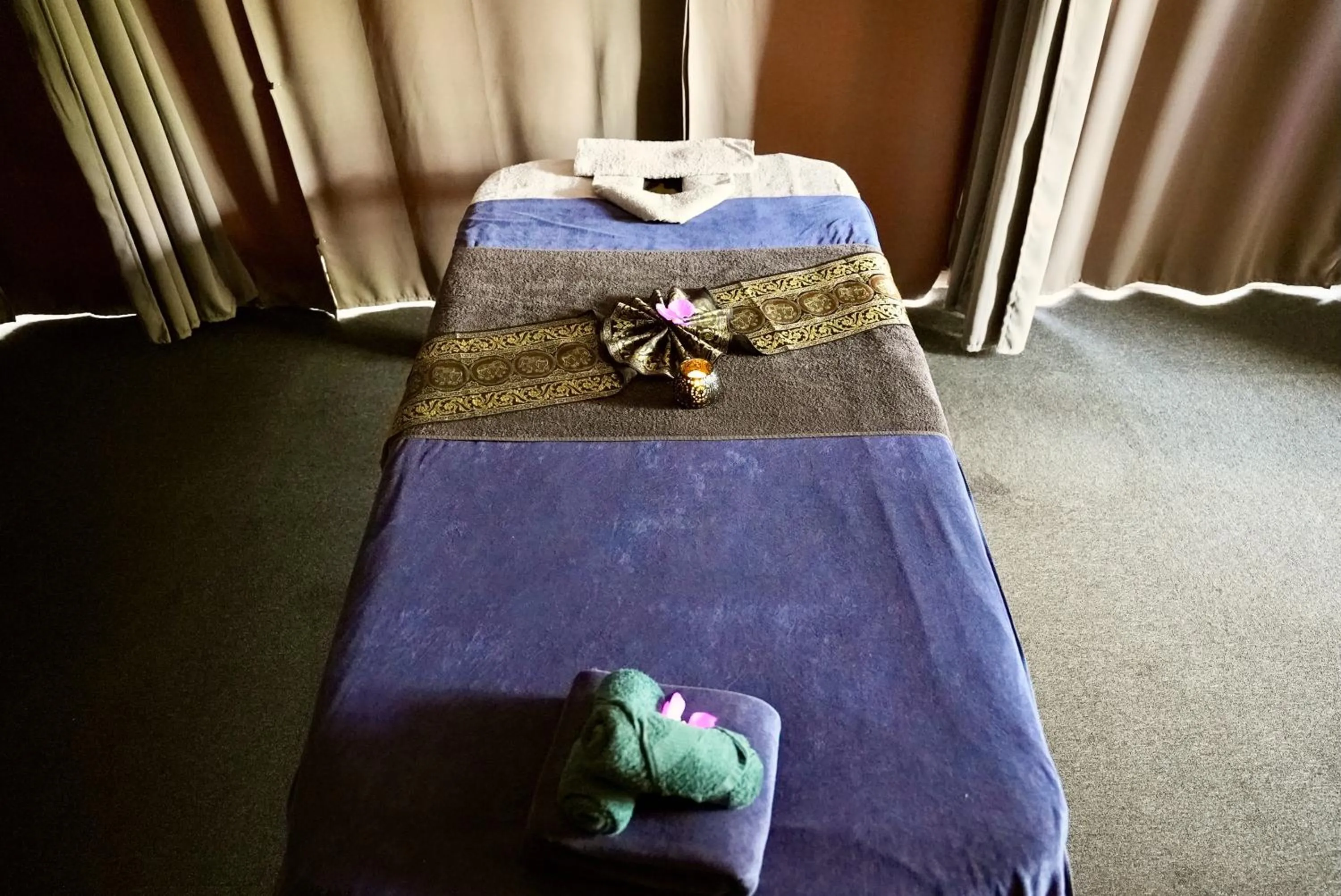 Bed in Mas La Farelle Gîte, Fitness & Salle de jeux gratuite & SPA en supplément