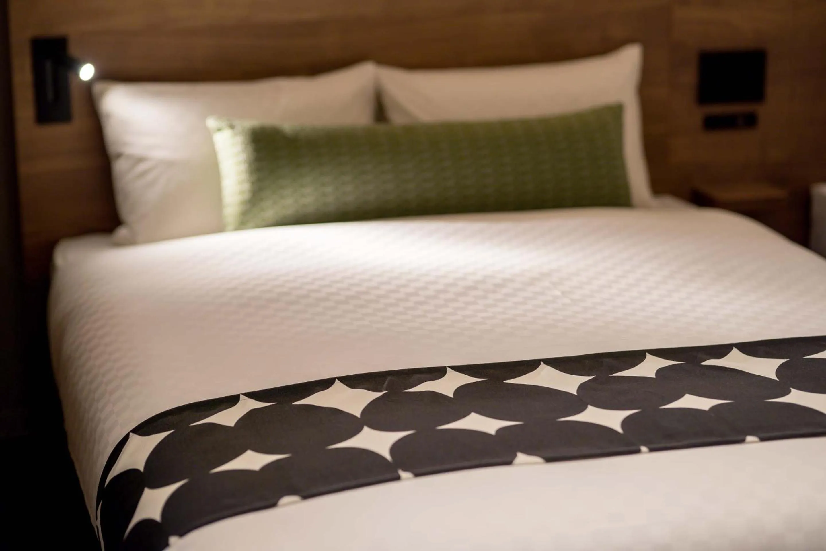 Bed in RESI STAY Hotel Sun Chlorella