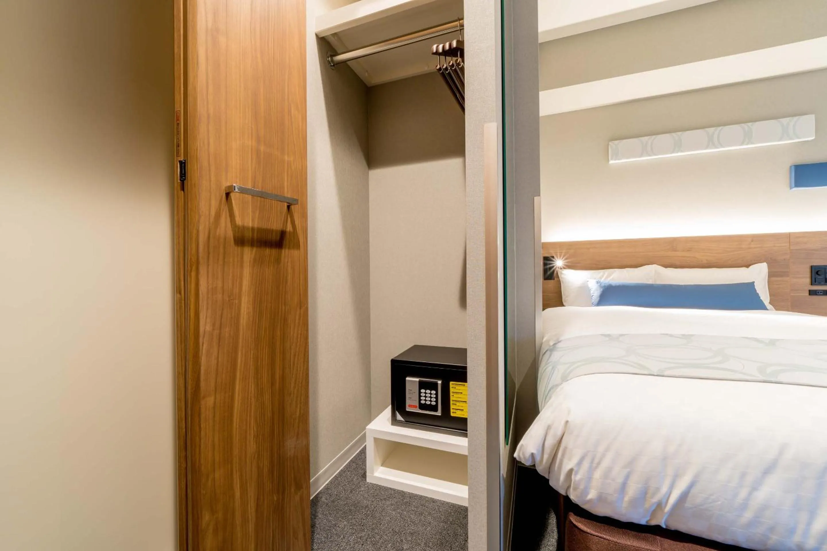 safe, Bed in RESI STAY Hotel Sun Chlorella