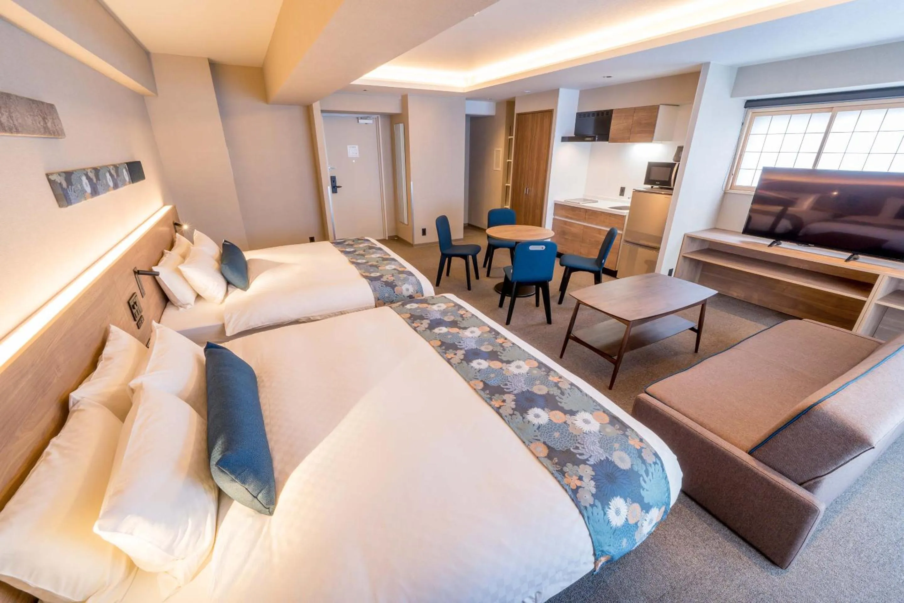 Living room, Bed in RESI STAY Hotel Sun Chlorella