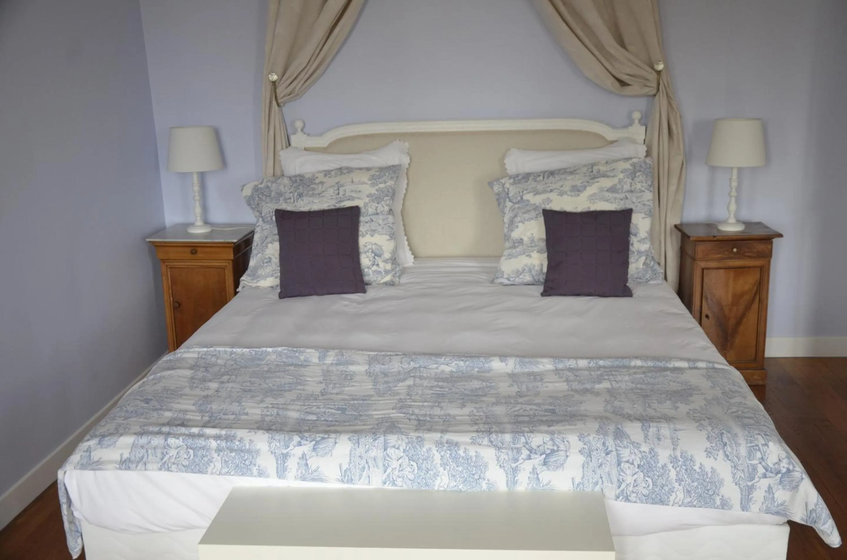 Bedroom, Bed in Chambres d'hôtes du Bas Manoir