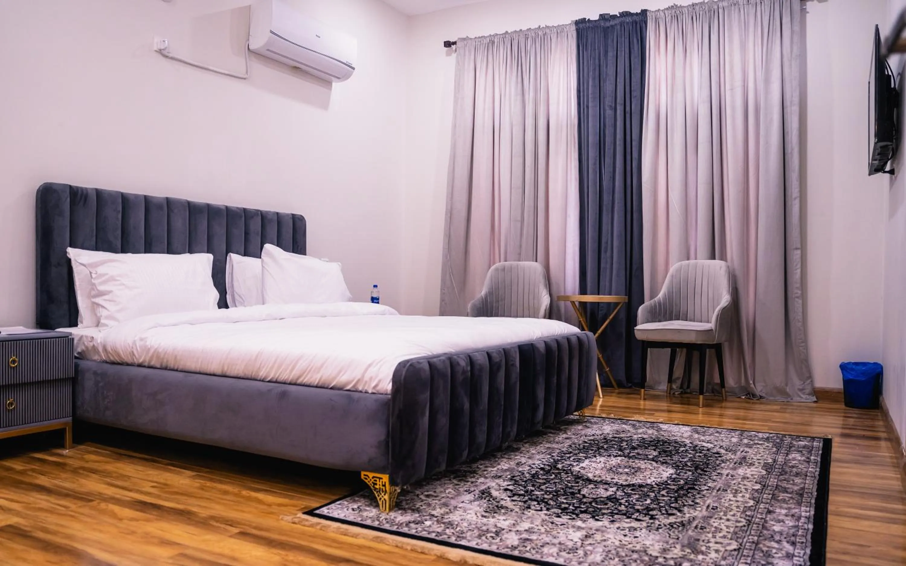 Bedroom, Bed in ISLE OF HIGHLAND TOURS Guest House