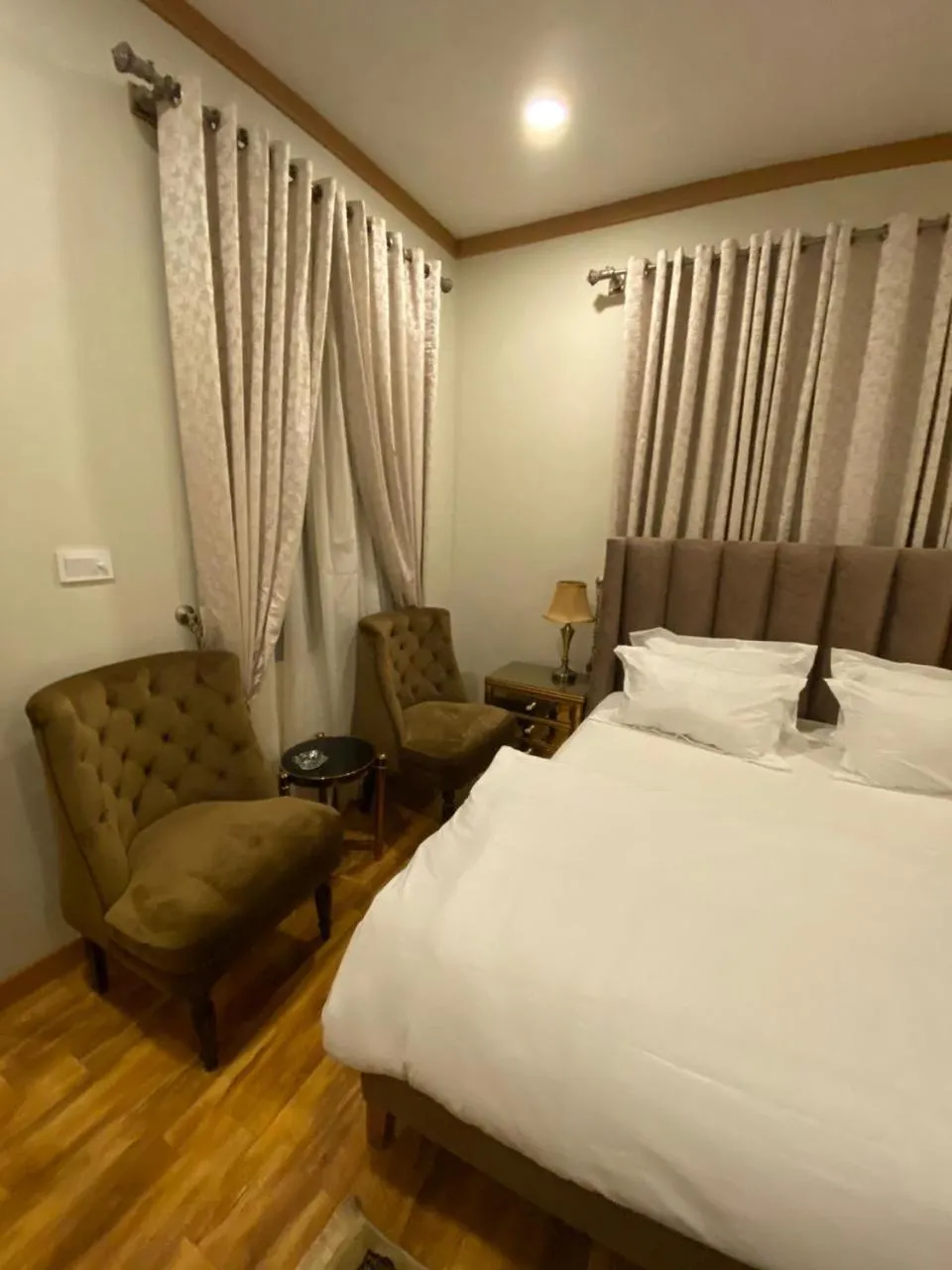 Bed in ISLE OF HIGHLAND TOURS Guest House