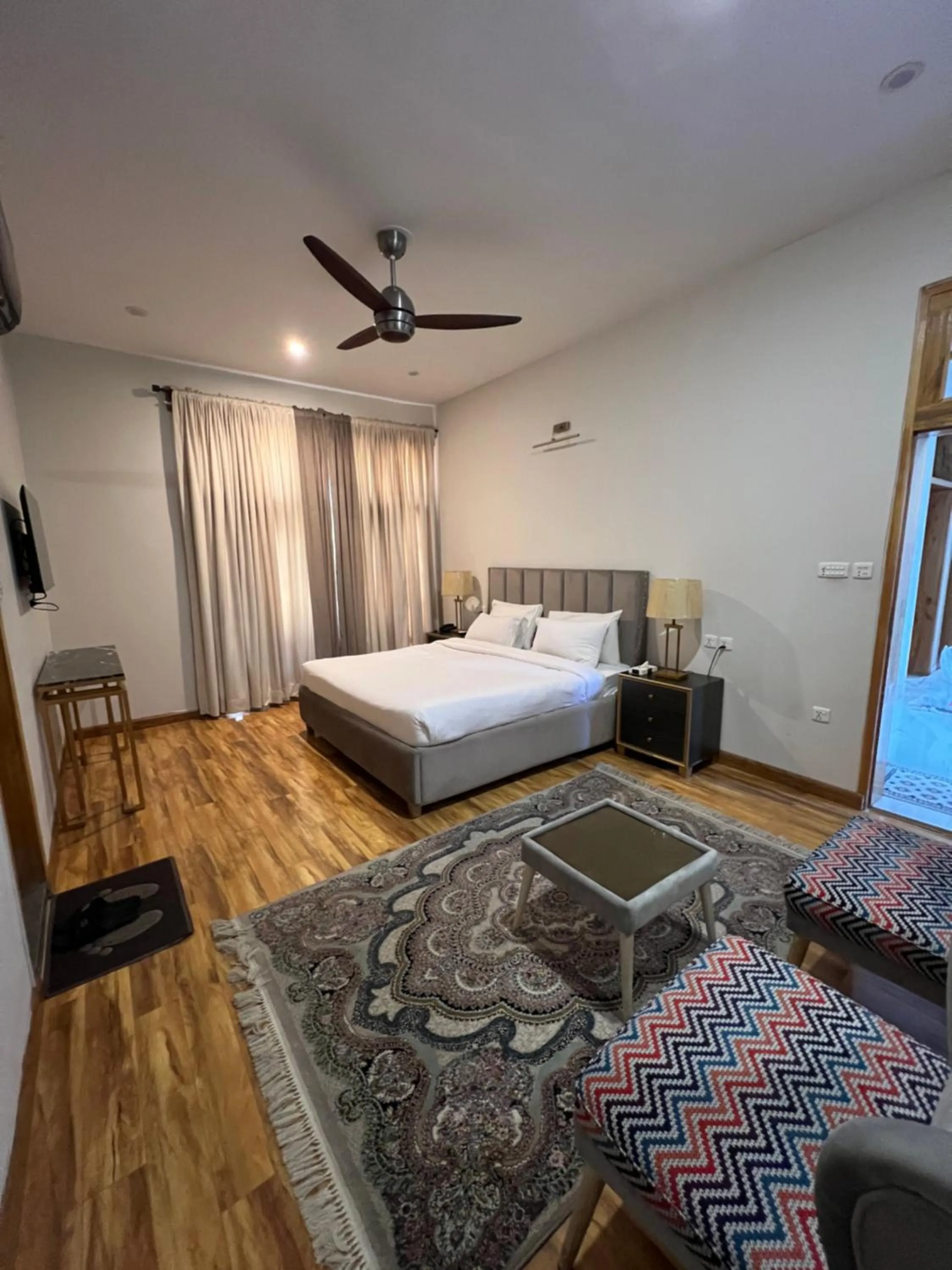 Bed in ISLE OF HIGHLAND TOURS Guest House