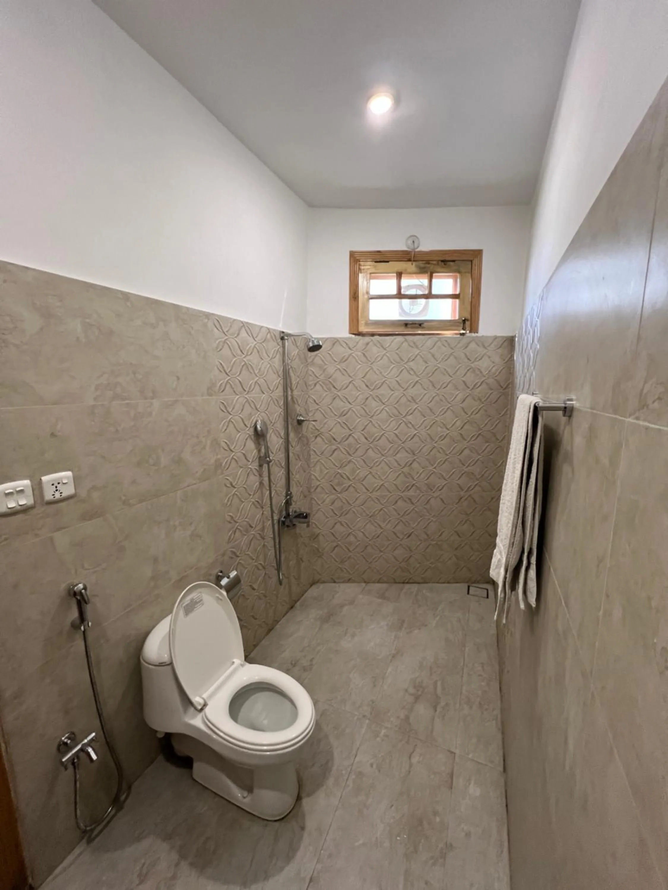 Shower in ISLE OF HIGHLAND TOURS Guest House