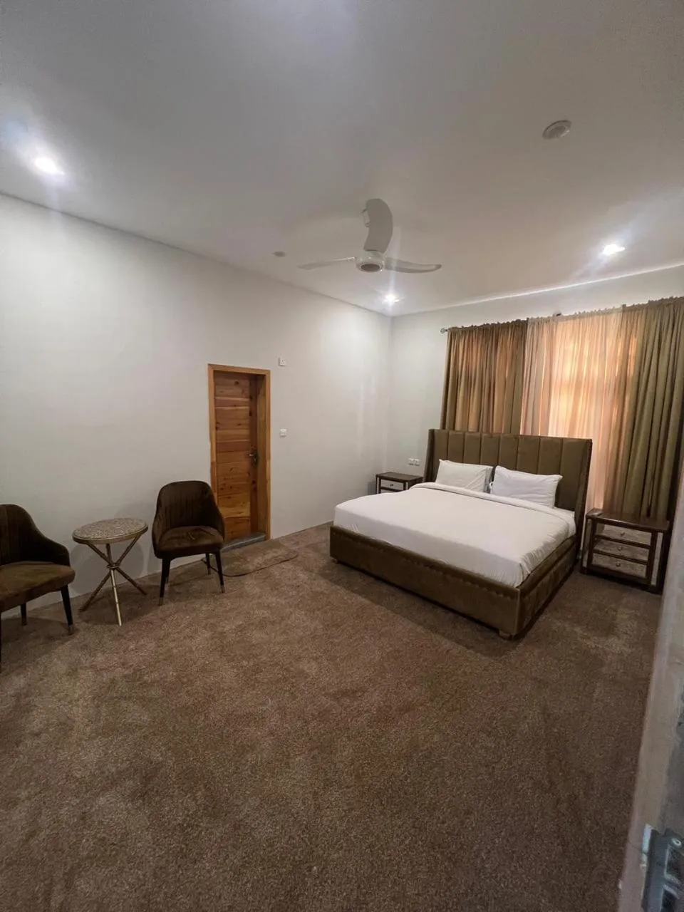 Bed in ISLE OF HIGHLAND TOURS Guest House