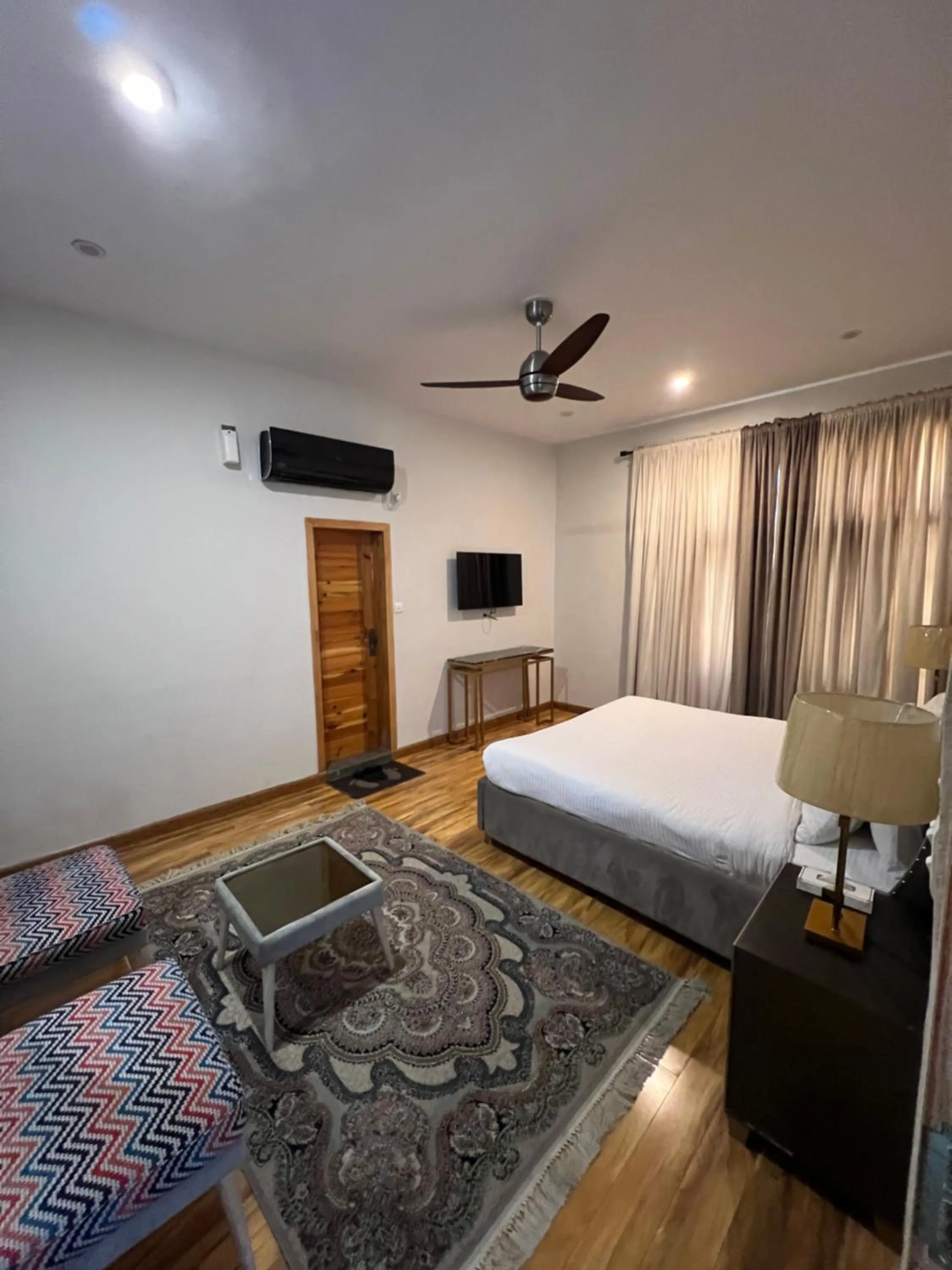 Bed in ISLE OF HIGHLAND TOURS Guest House