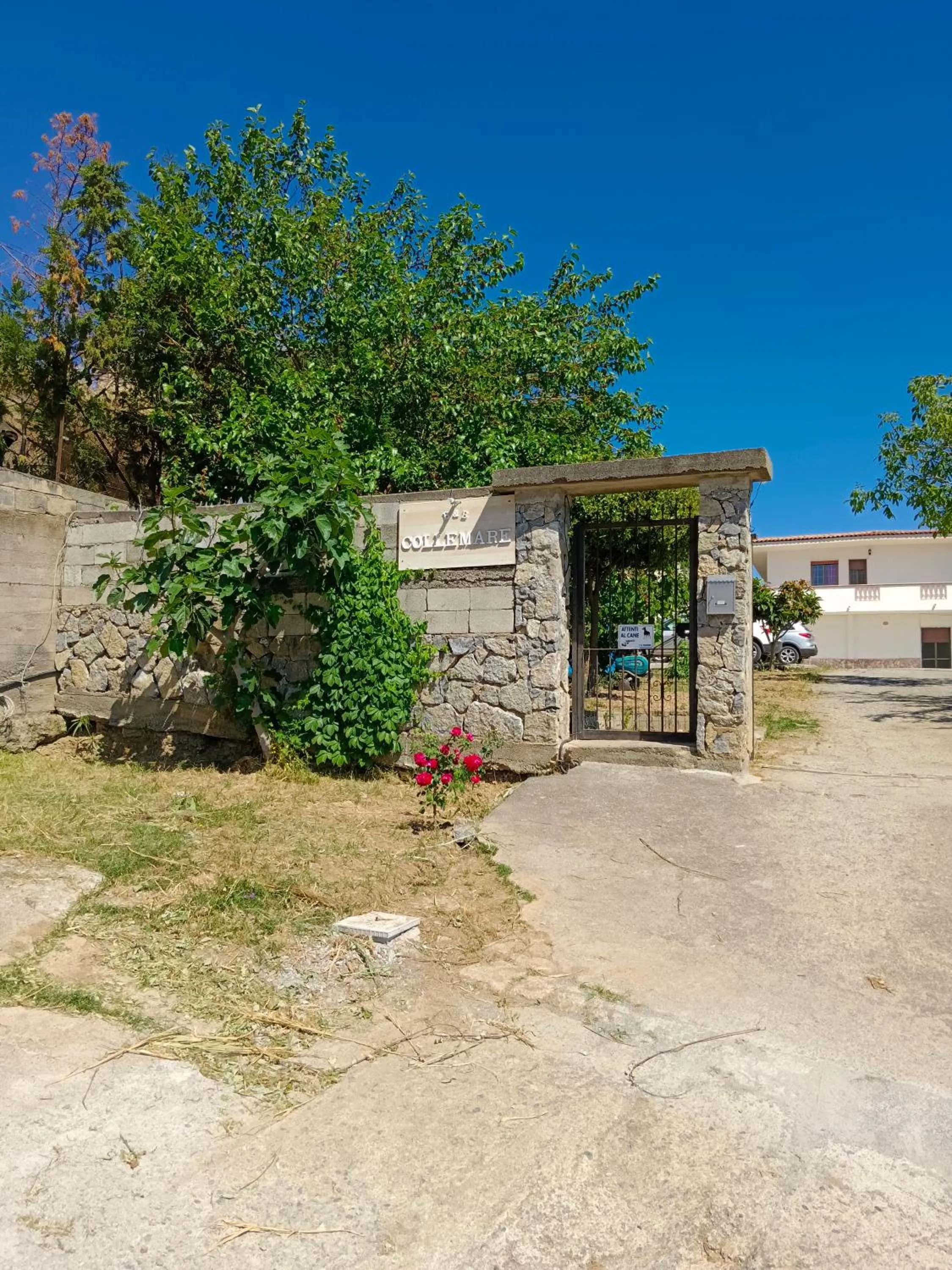 Facade/entrance in B&B Collemare