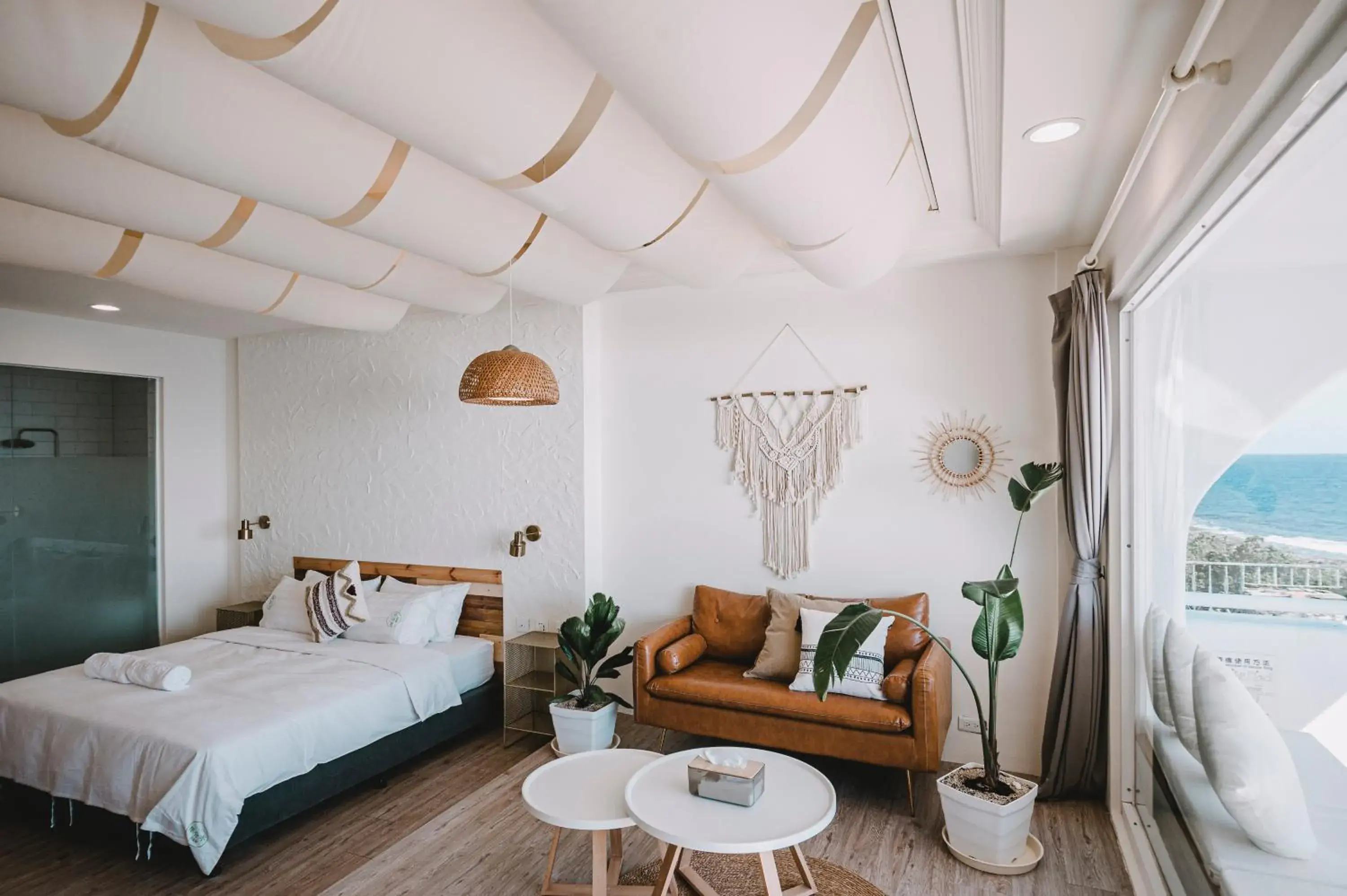 Bed in Yellow's Kenting B&B II Bed in Yellow's Kenting B&B II