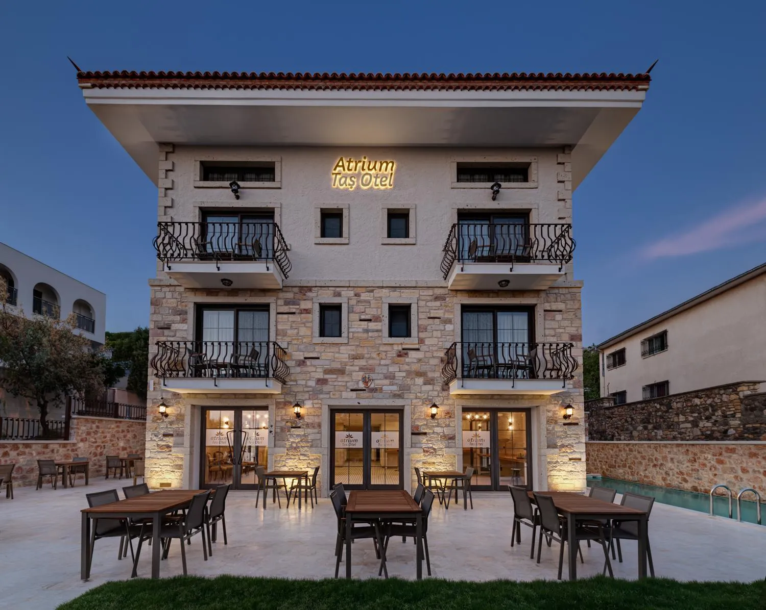 Property building in Atrium Taş Otel