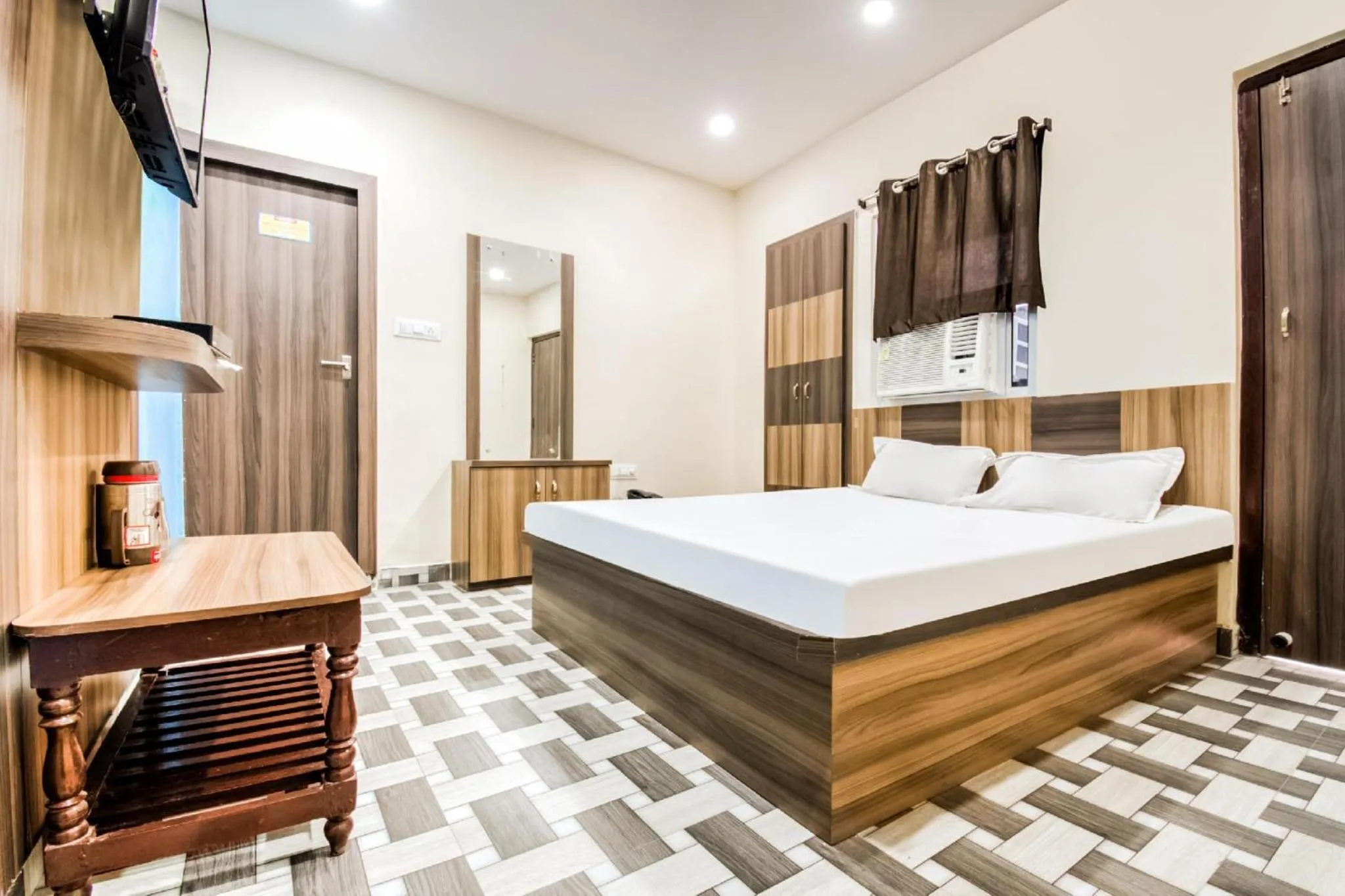 Photo of the whole room, Bed in Hotel Vivek