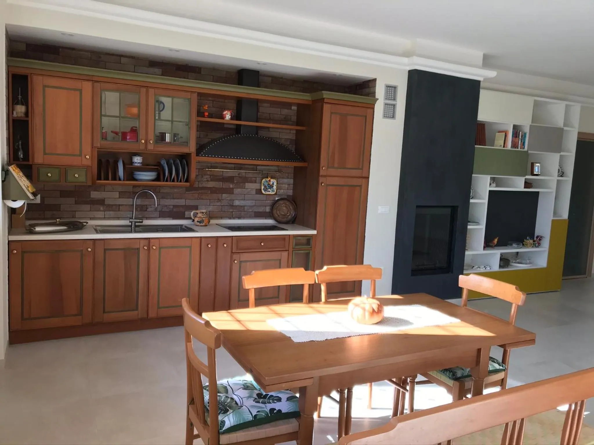 Dining area in B&B Bee