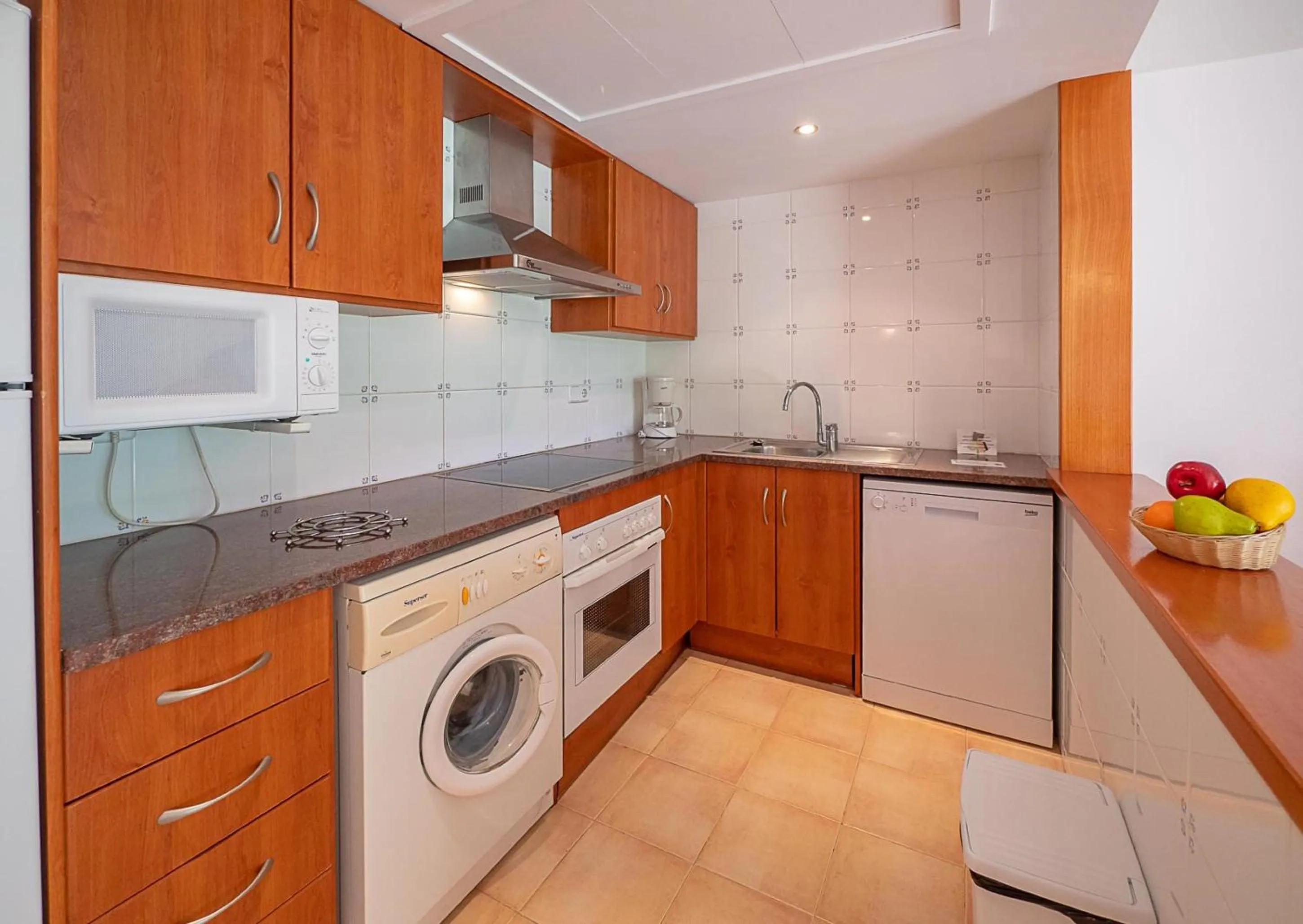 Kitchen or kitchenette in Village Golf Beach
