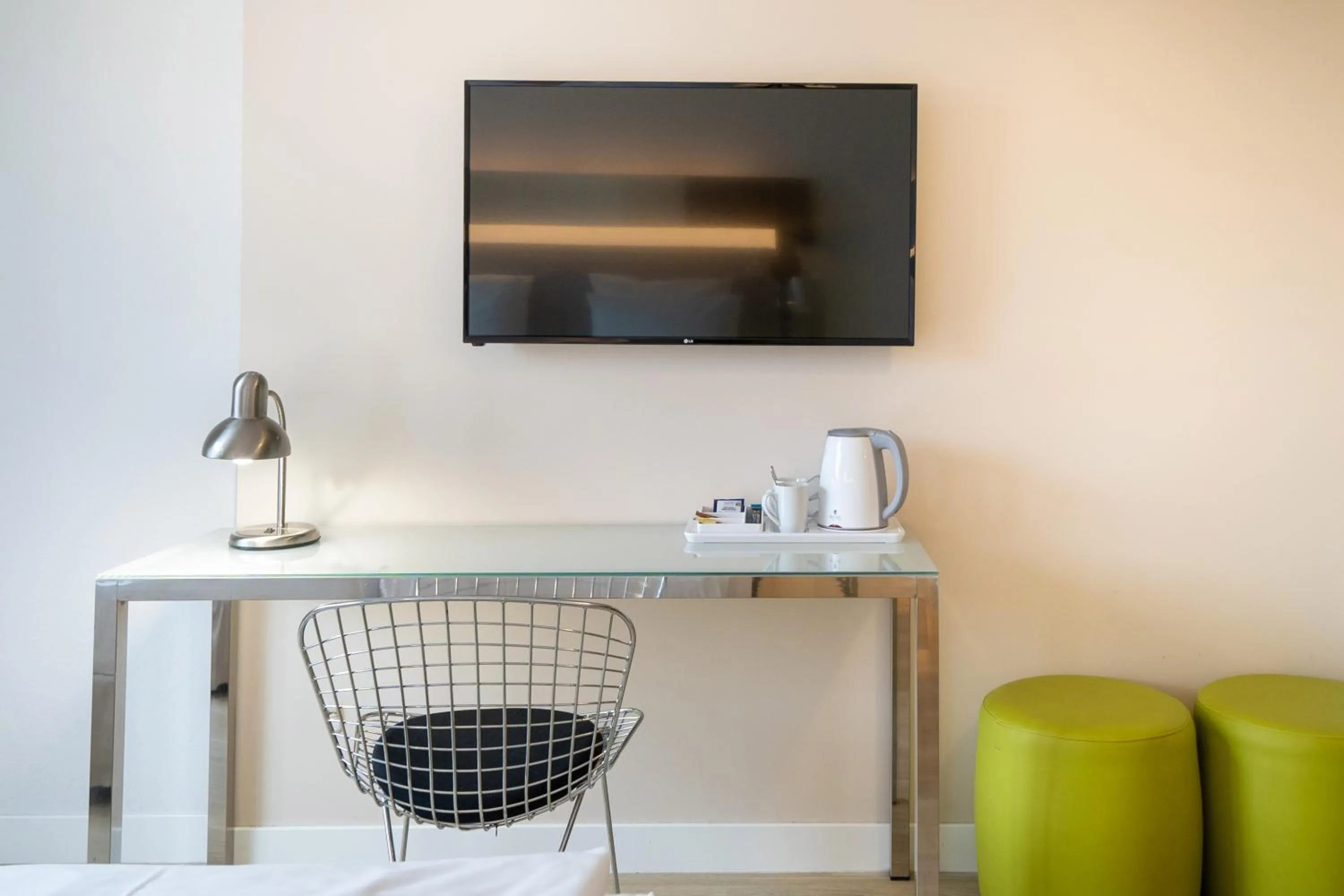 TV and multimedia in Hotel München City Center affiliated by Meliá