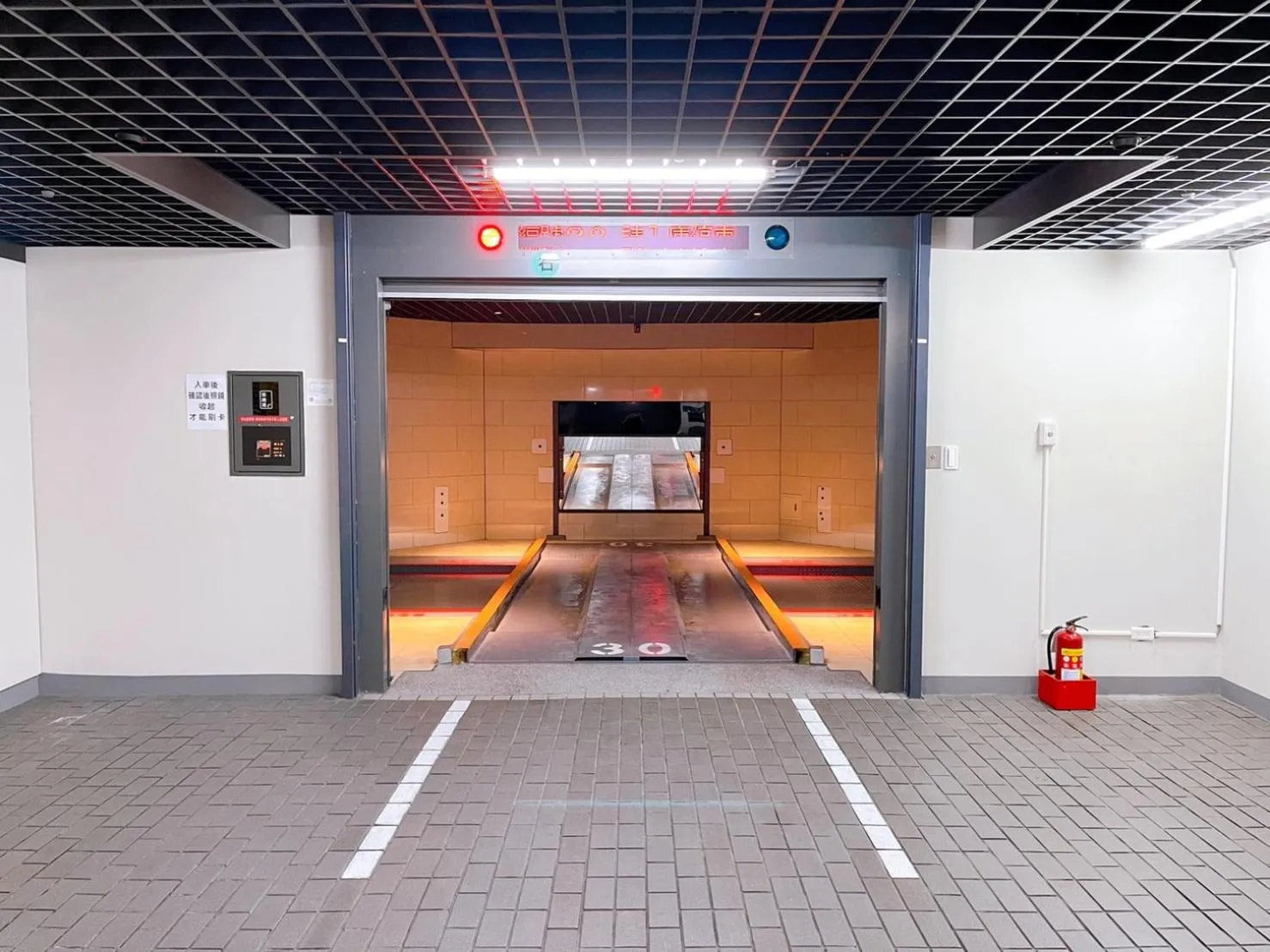 Parking in MGH Mitsui Garden Hotel Taipei Zhongxiao