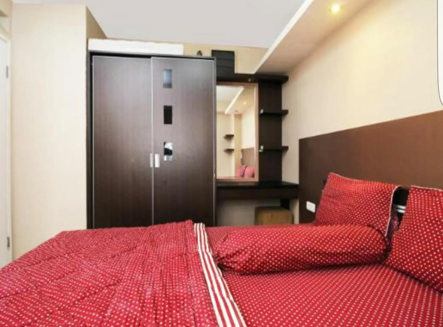 Bed in Kalibata city by Sang Living