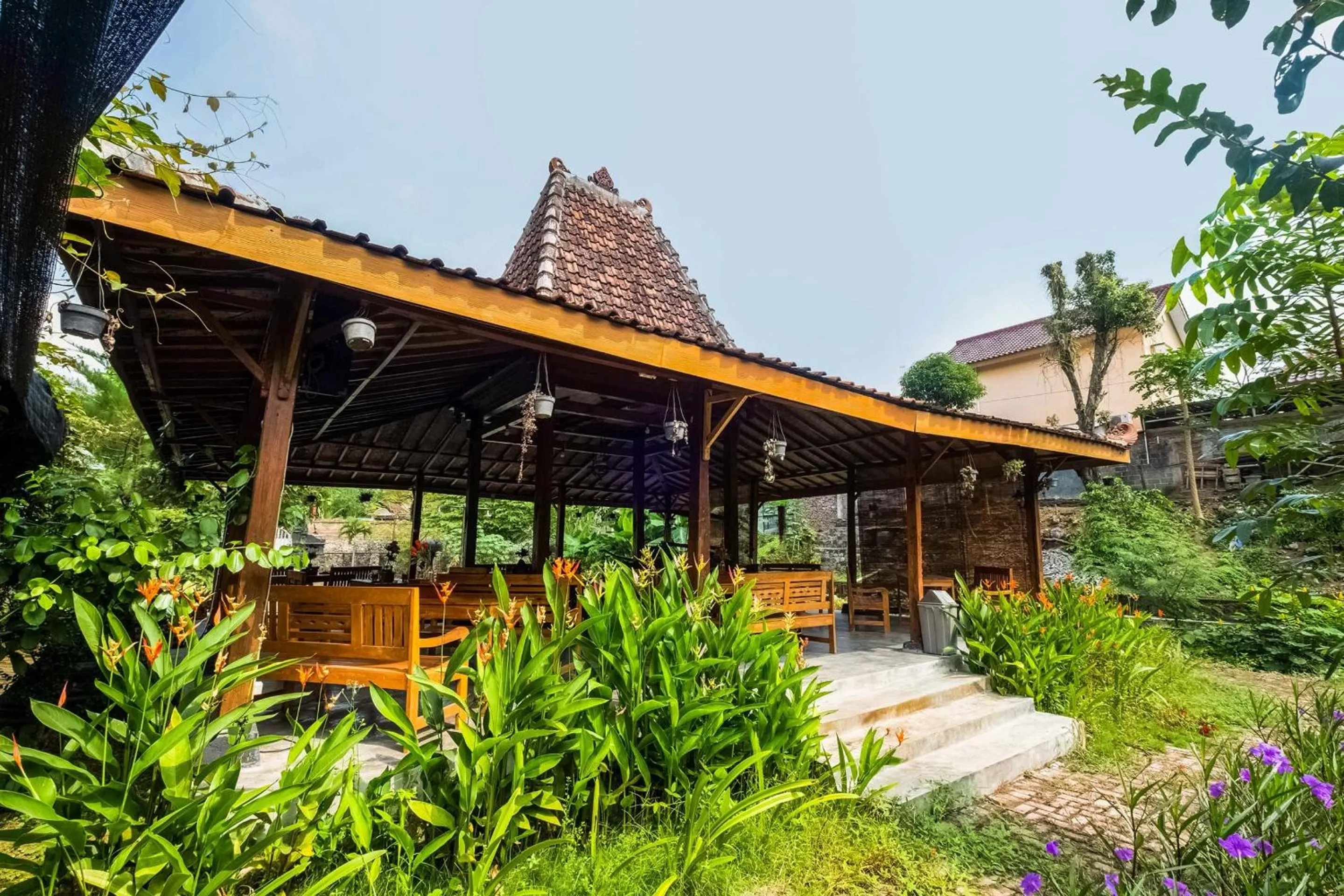 Lobby or reception in Hotel O Pondok Inspirasi Minggir