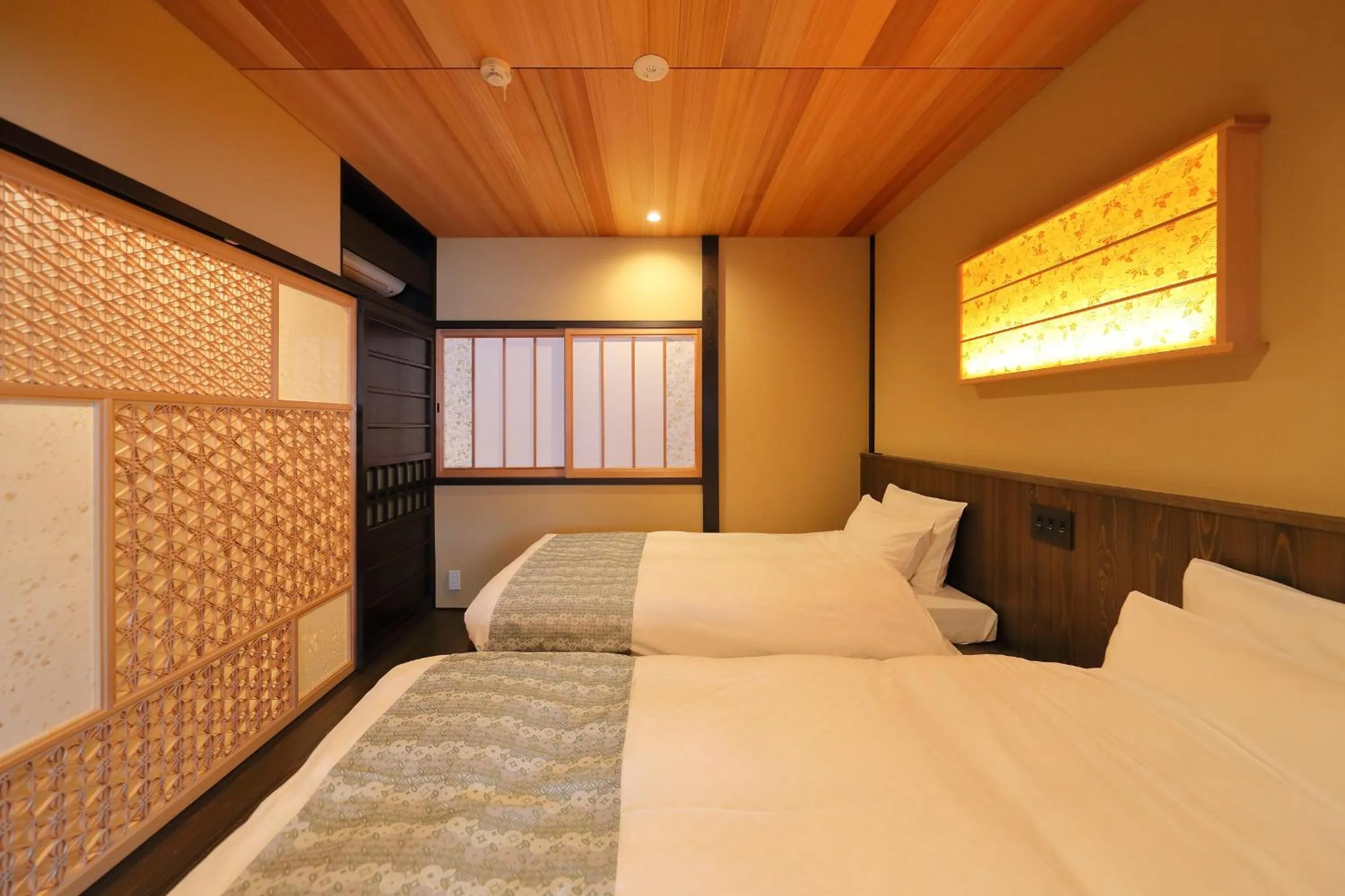 Bedroom, Bed in Kyo no oozora SAIKA