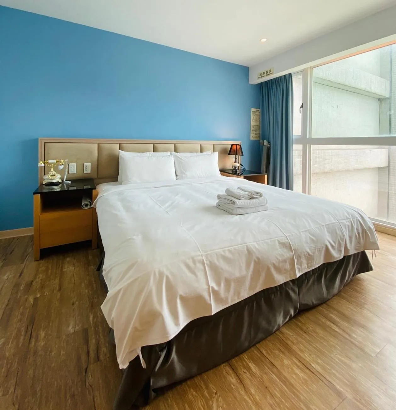 Bed in Taichung EnrichLife Hotel