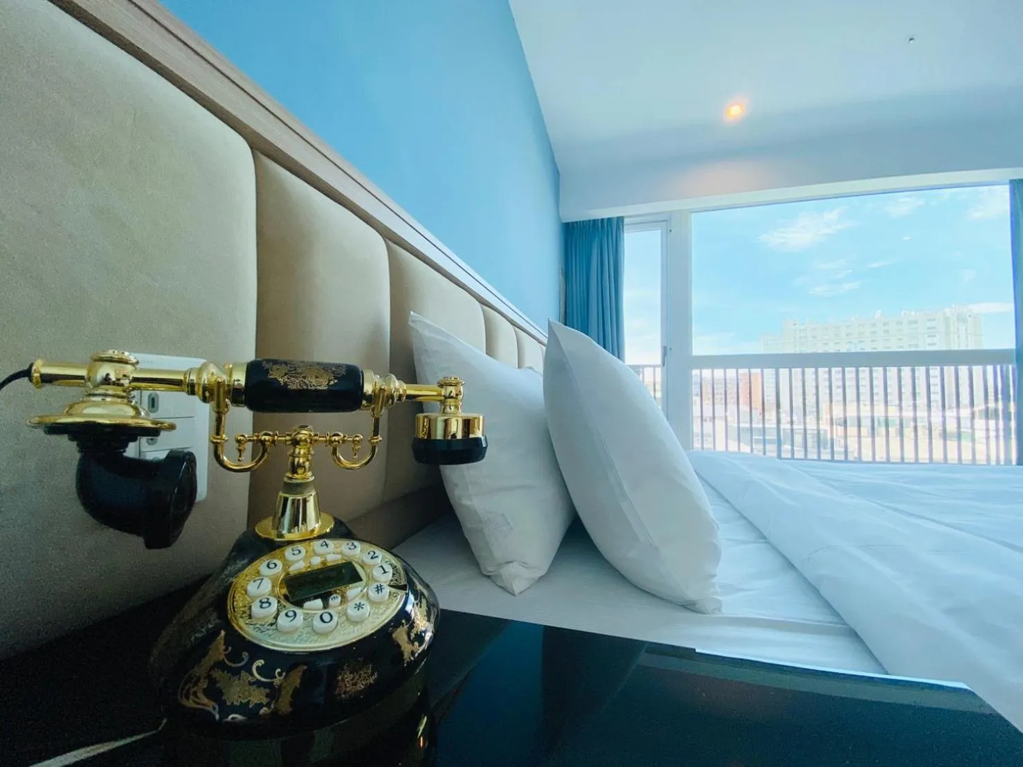 Bed in Taichung EnrichLife Hotel