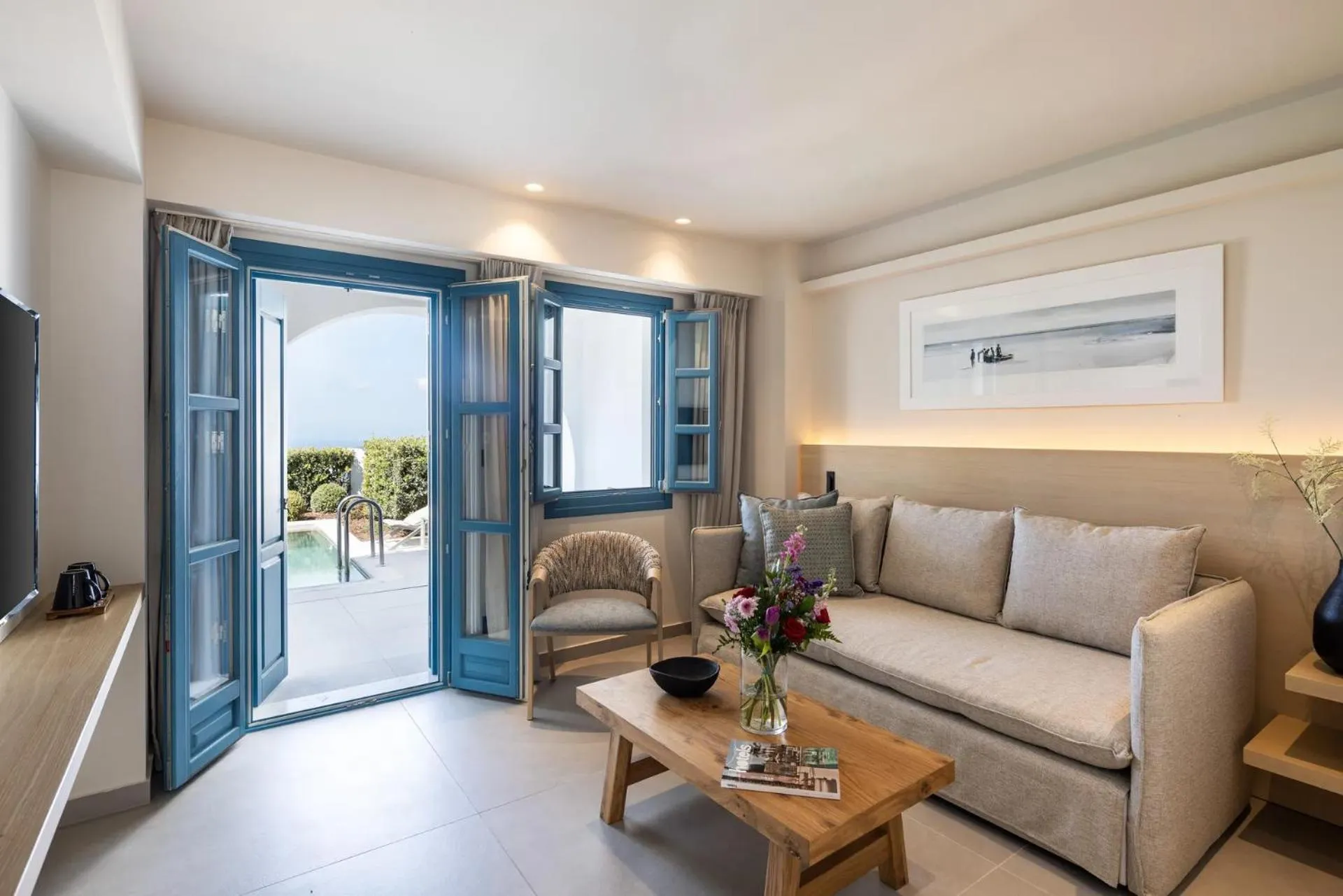 Bed in Aeifos Boutique Hotel