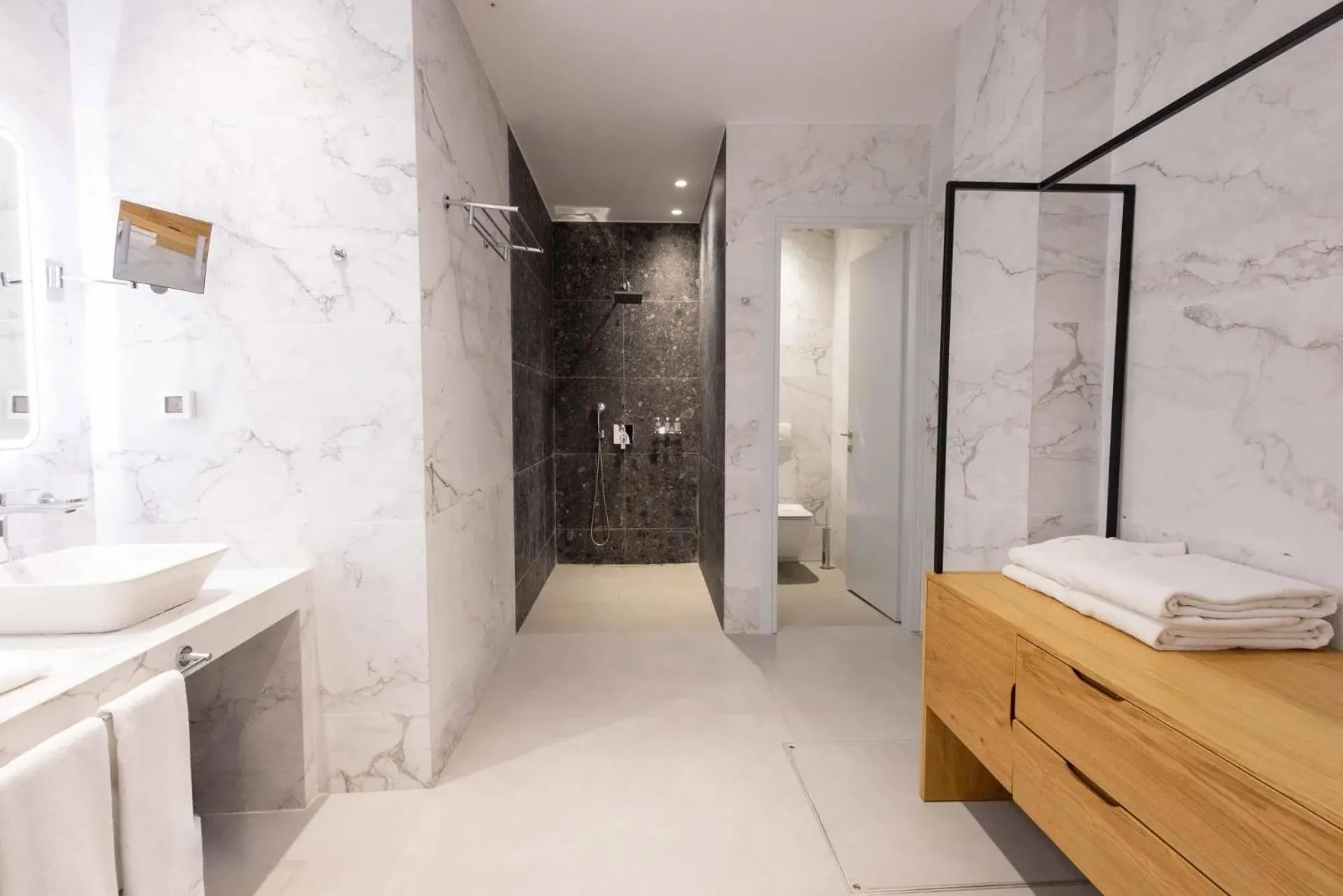 Shower in Aeifos Boutique Hotel