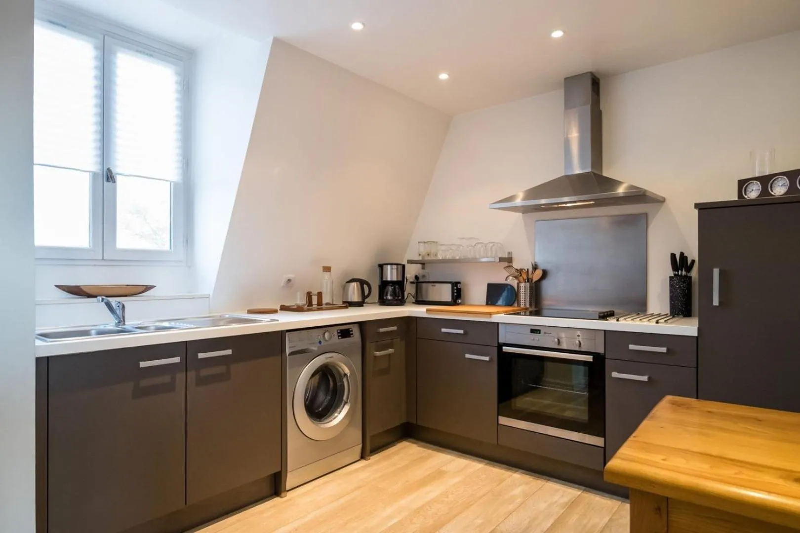 2 bedroom apartment in the heart of the old town