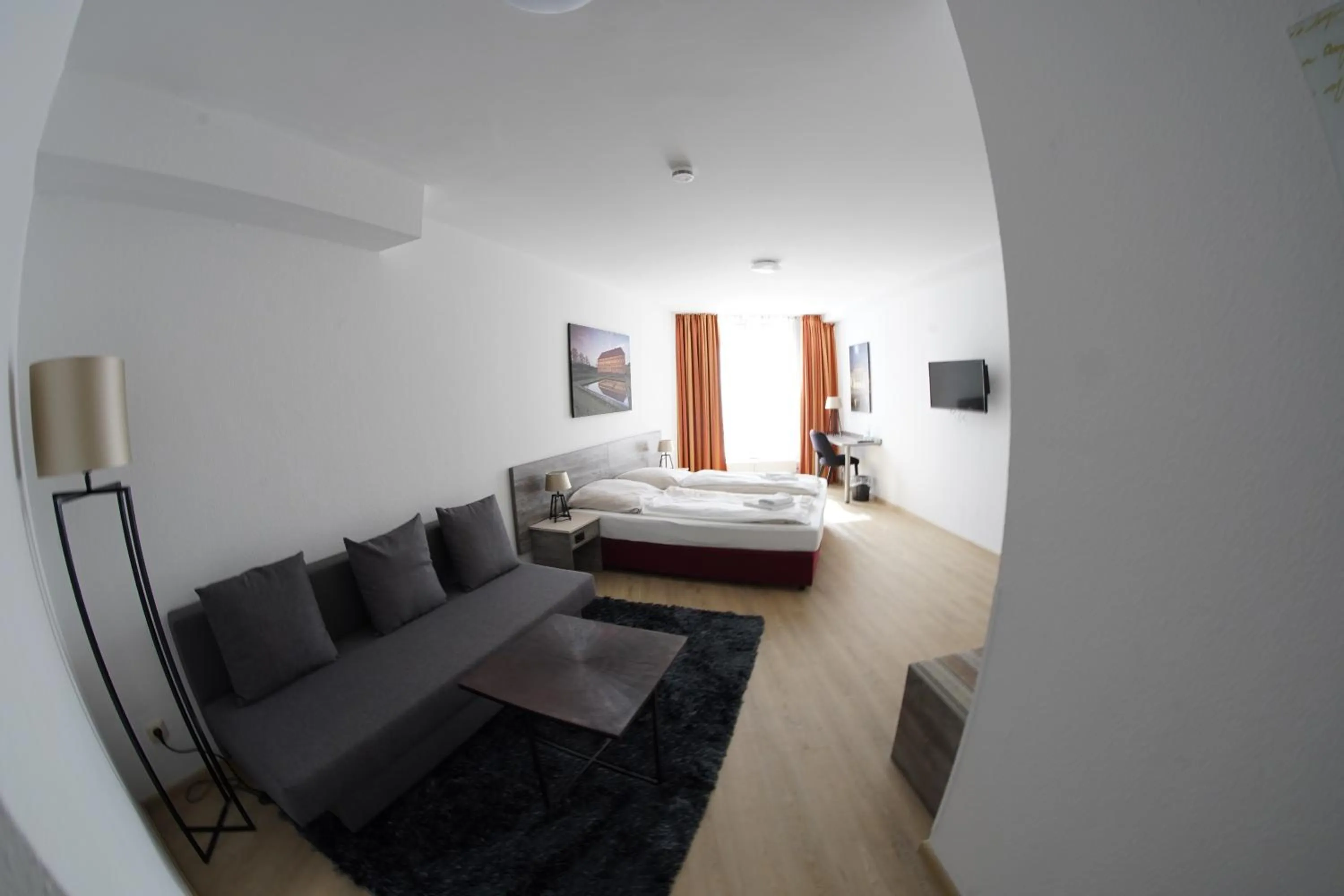 Photo of the whole room in Hotel am Nikolaiort