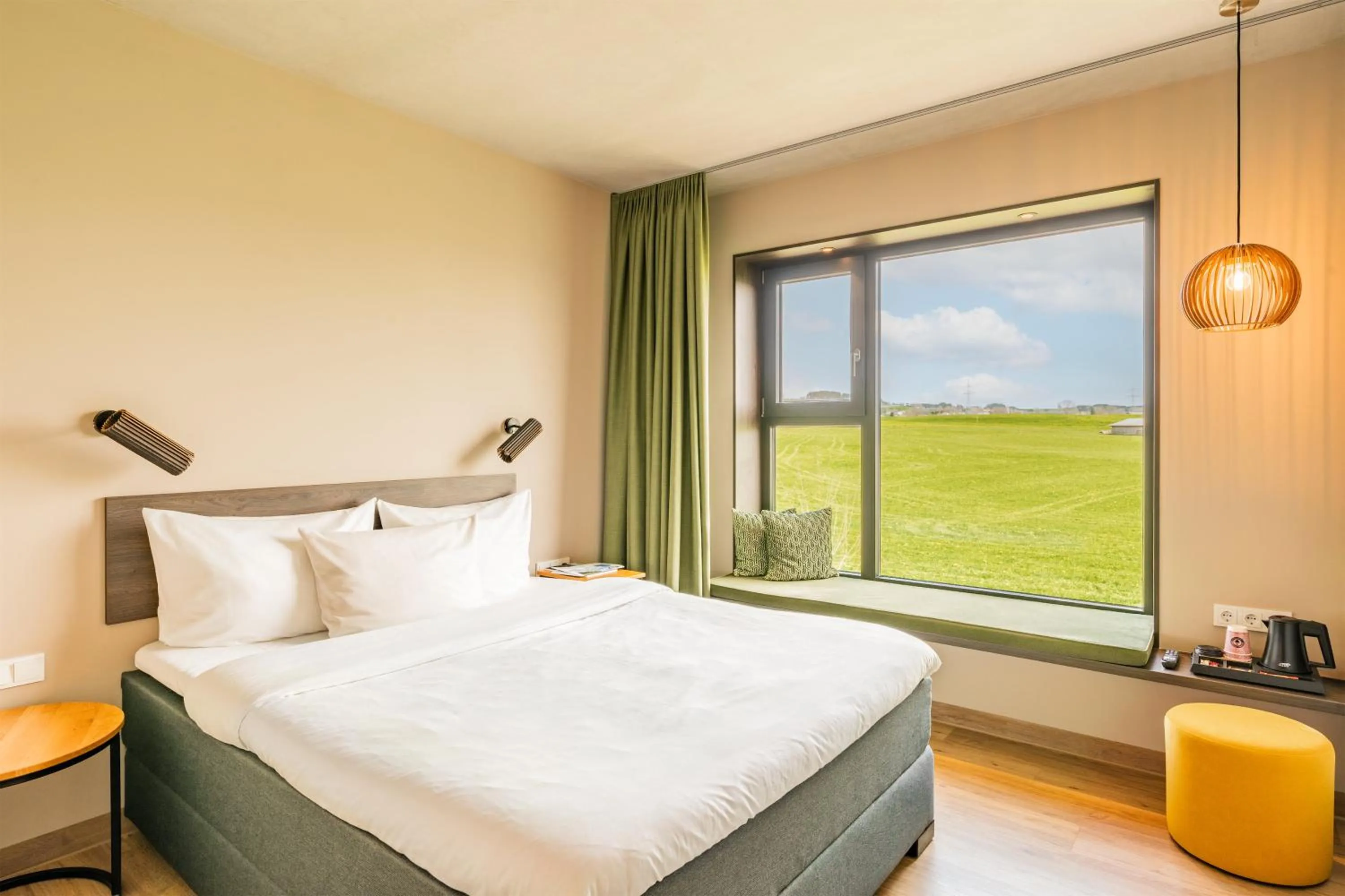 Photo of the whole room, Bed in das flax allgäu