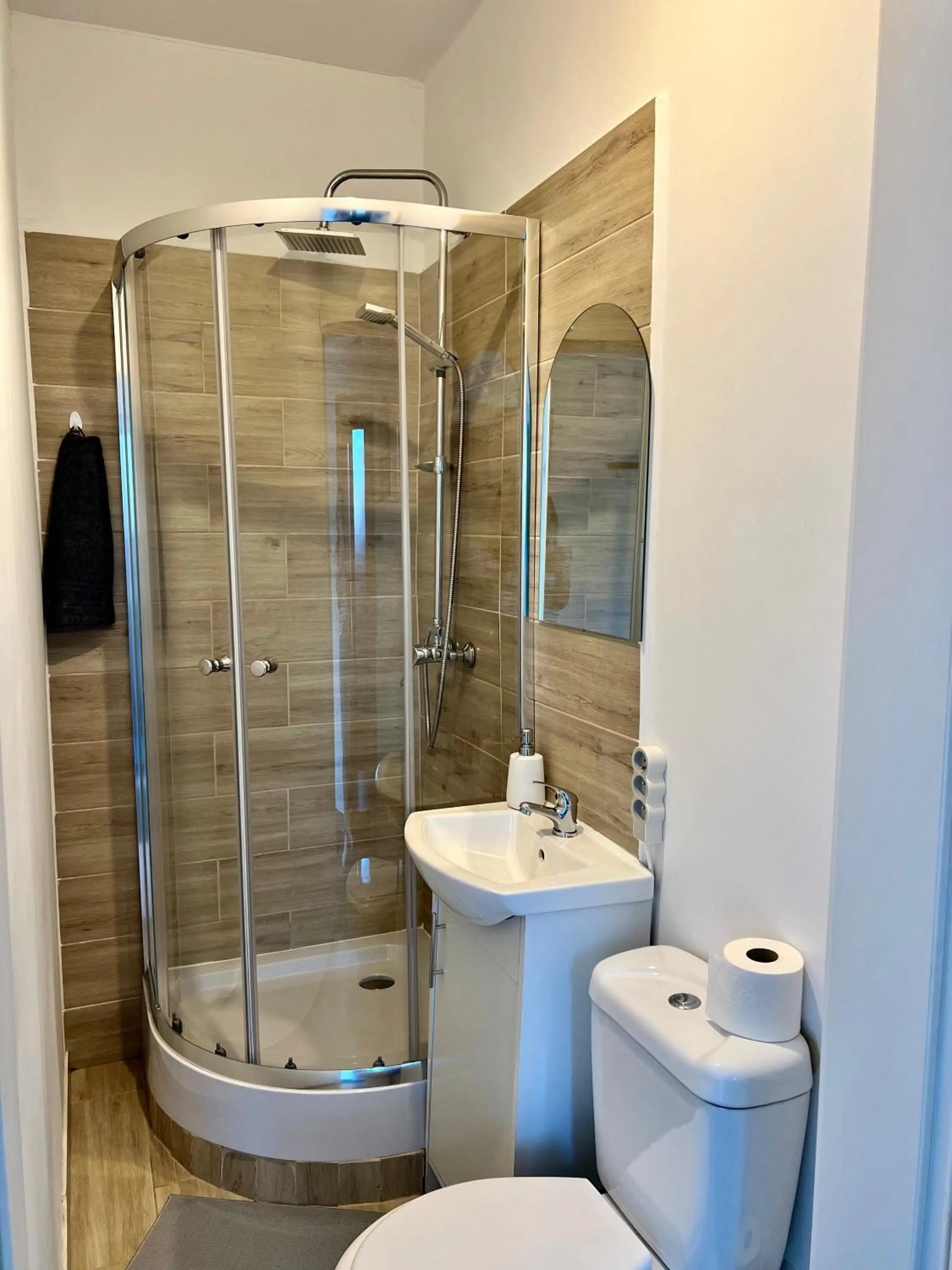 Shower in Astra Katowice - Aparthotel