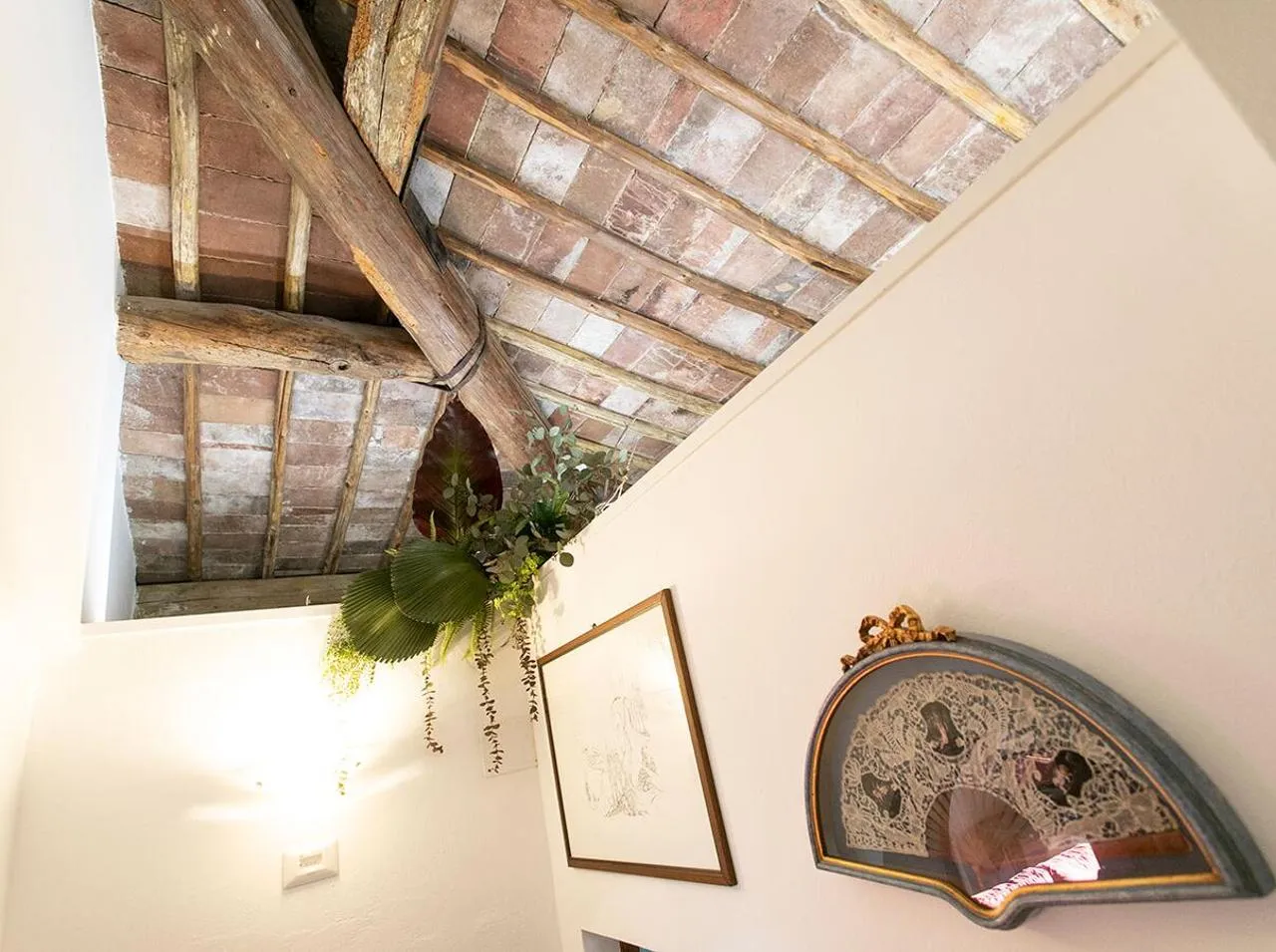 Photo of the whole room in Villa Santa Chiara