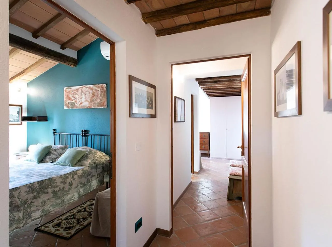 Photo of the whole room, Bed in Villa Santa Chiara