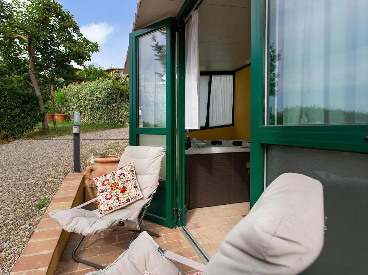 Hot Tub in Villa Santa Chiara