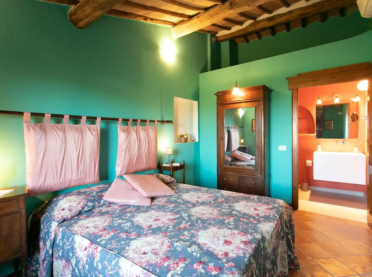 Bed in Villa Santa Chiara