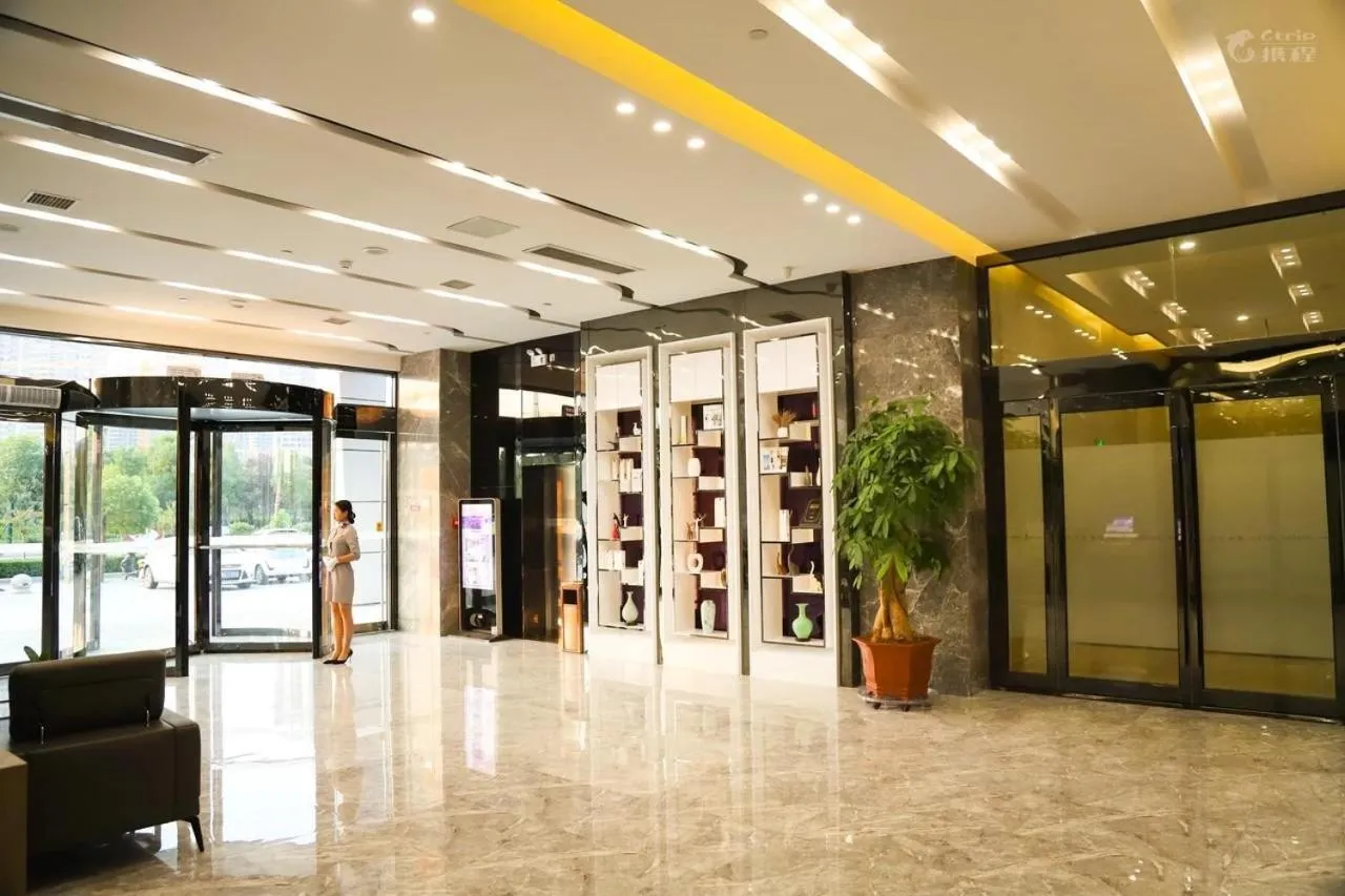 Lavande Hotel Zhumadian High Speed ​​Railway Station