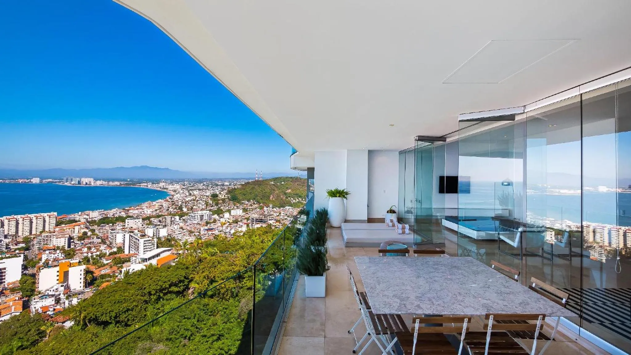 Balcony/Terrace in AVALON - 1002 Amapas Bay Bliss with Private Pool