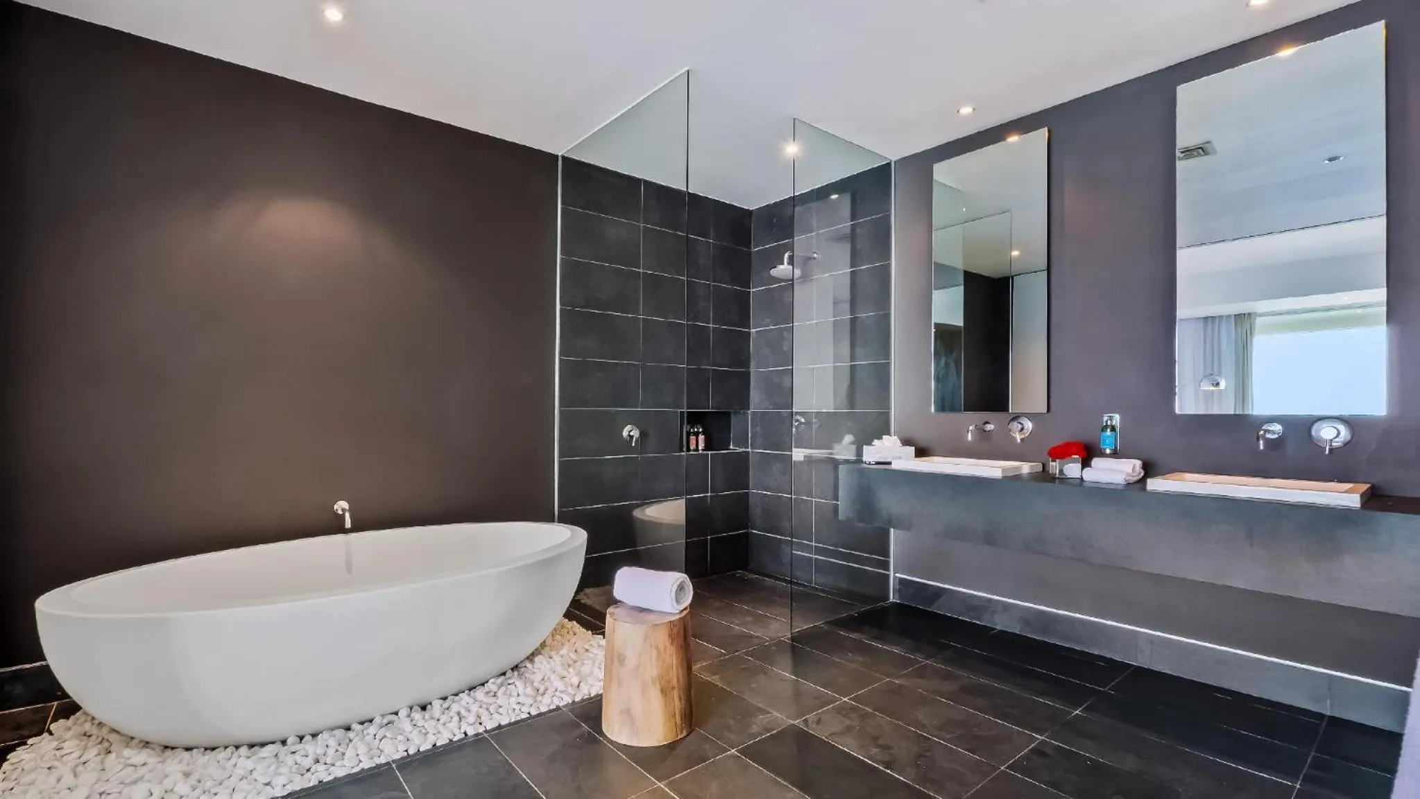 Bathroom in Avalon - 401 Luxury & Breathtaking Sunset Views