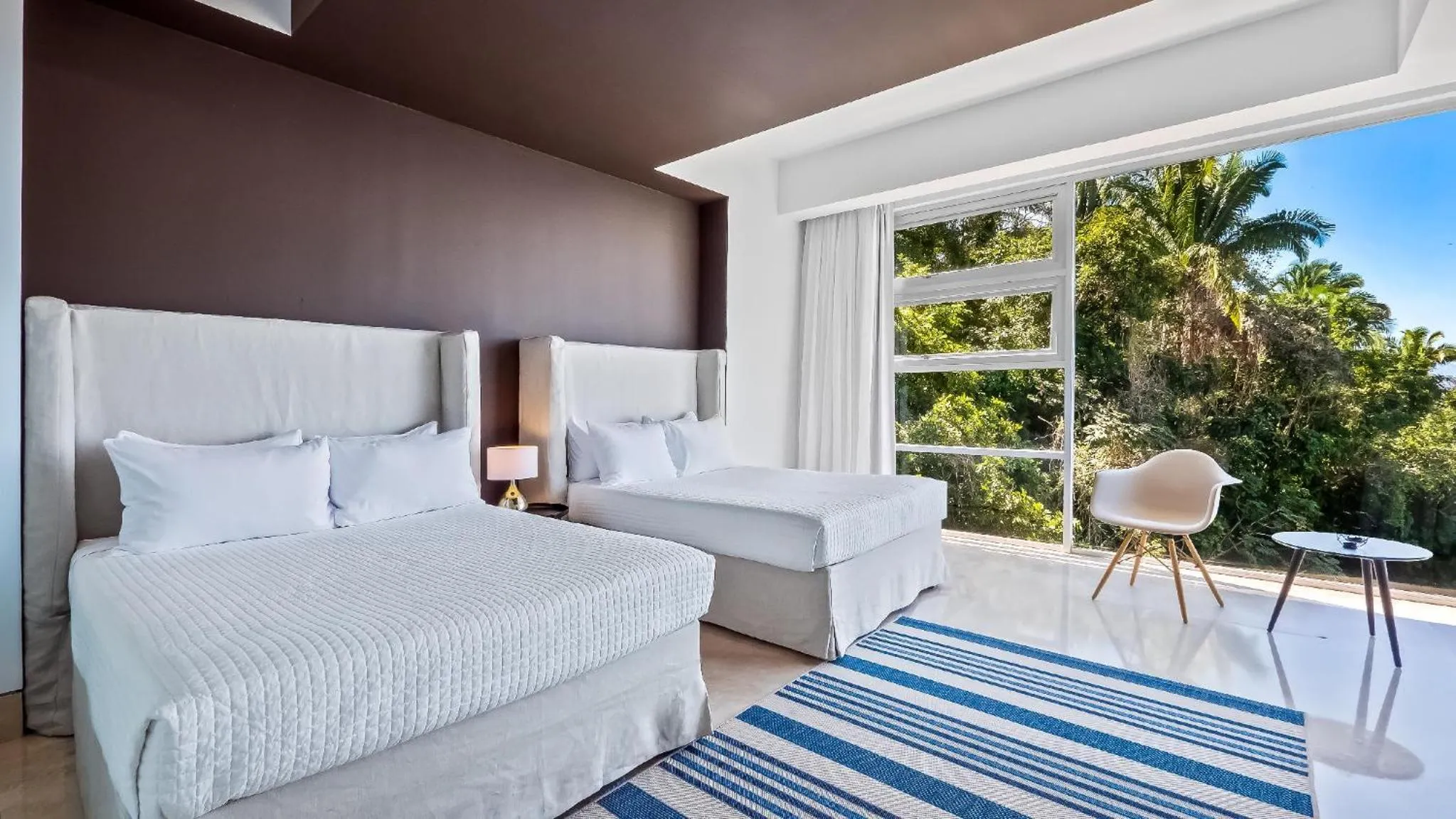 Bedroom, Bed in Avalon - 401 Luxury & Breathtaking Sunset Views