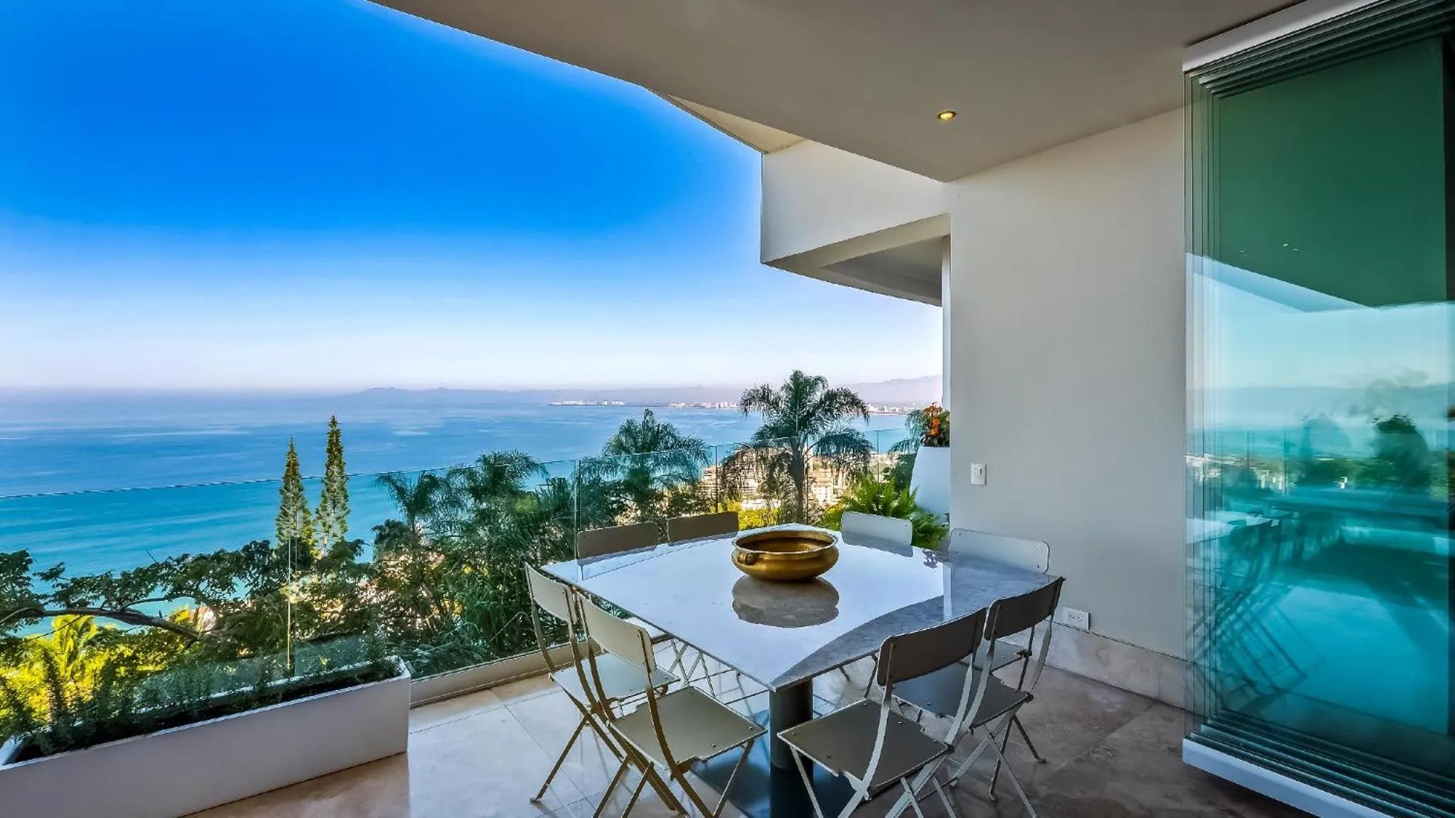 Balcony/Terrace in Avalon - 401 Luxury & Breathtaking Sunset Views