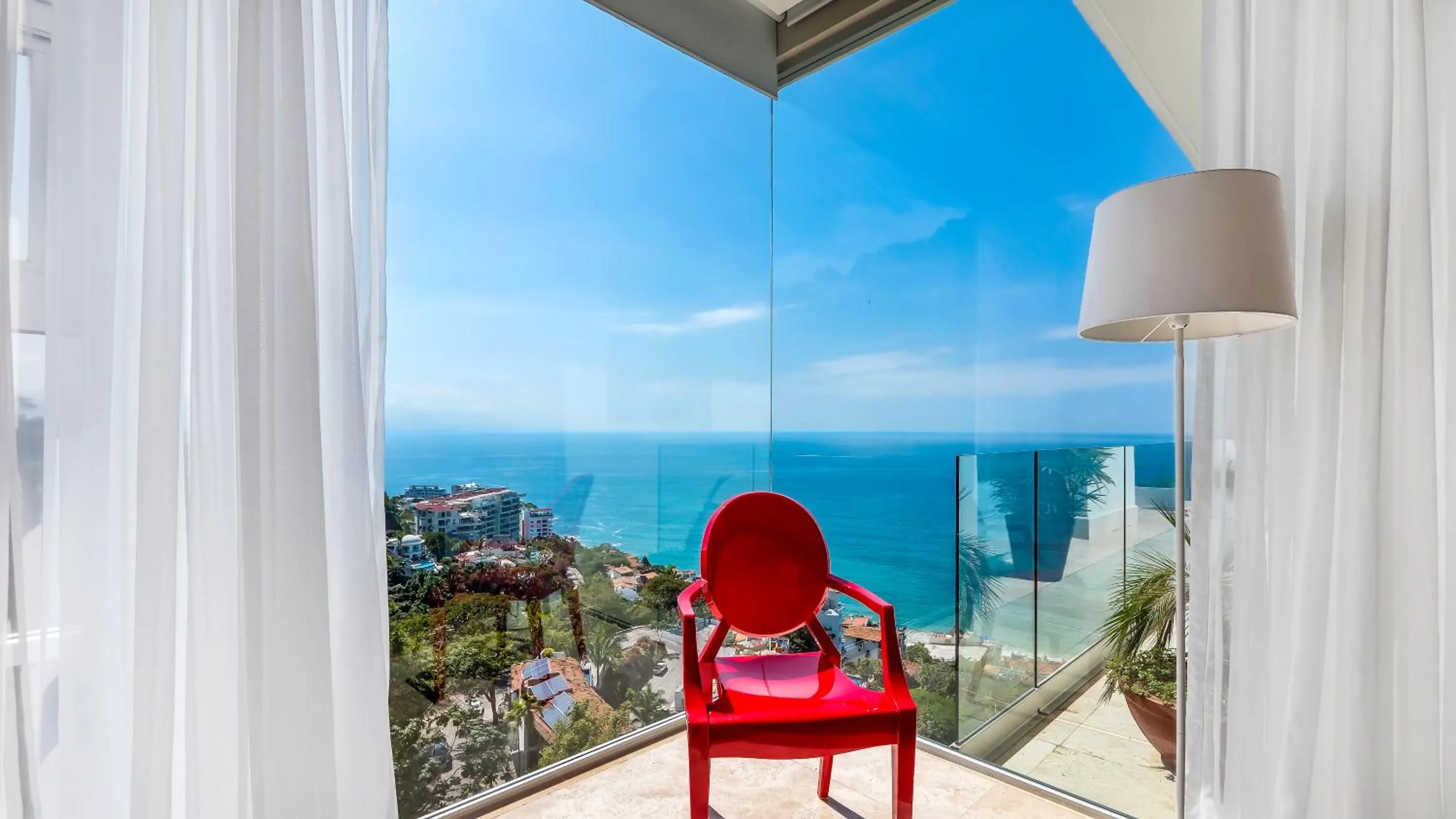 Bedroom in Avalon - 801 Top Sky Bar Pool 3 BR in Amapas