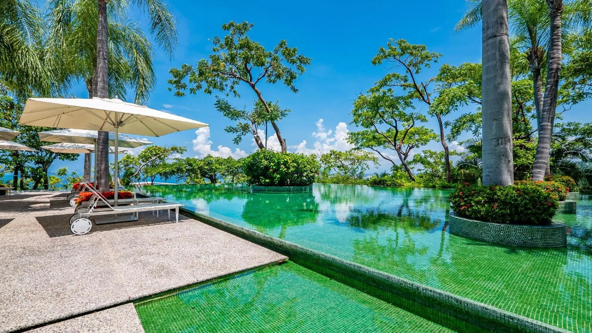 Other in Avalon - 801 Top Sky Bar Pool 3 BR in Amapas