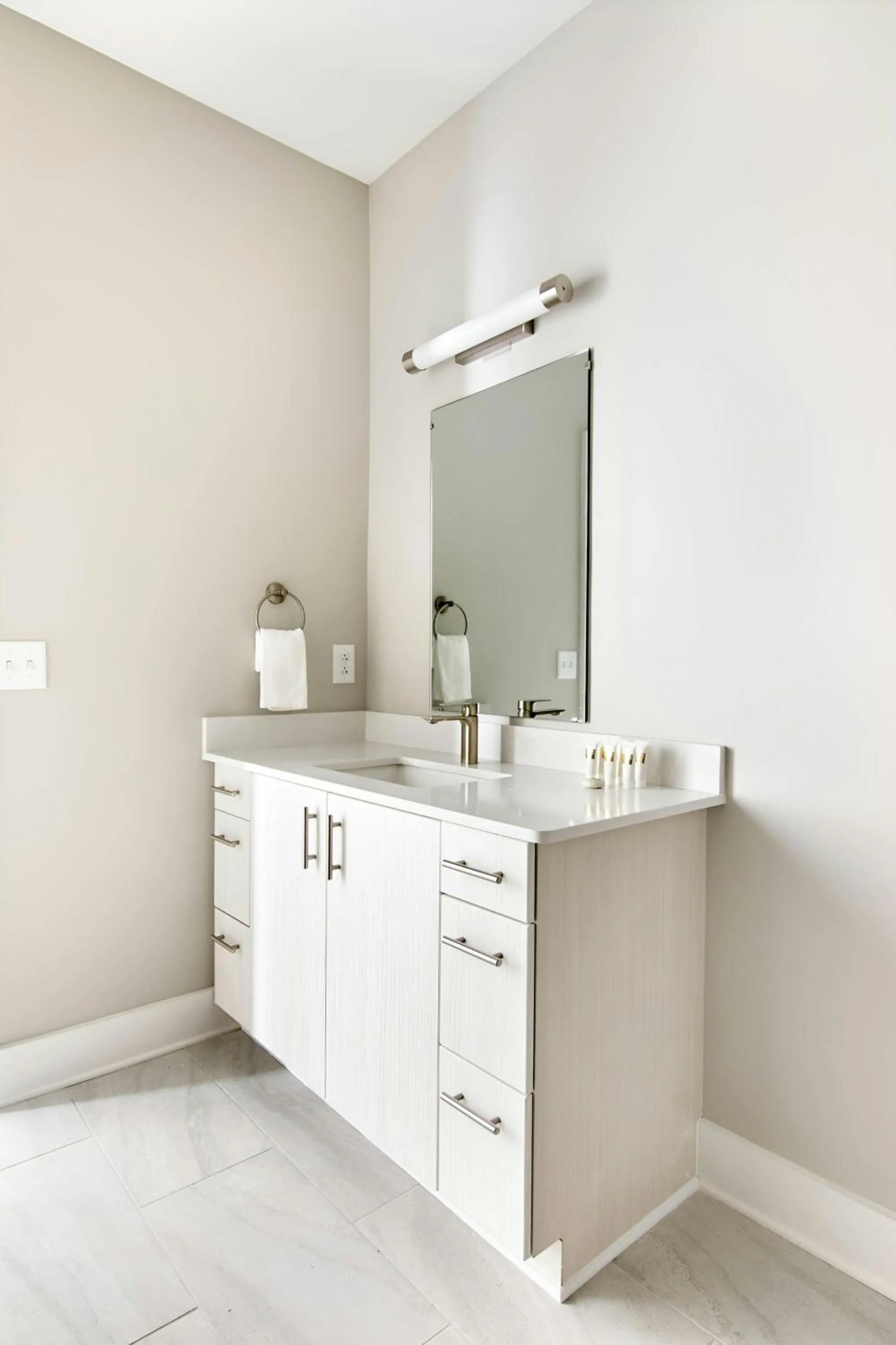 Bathroom in Sonder by Marriott Bonvoy Belcourt Apartments Hillsboro Village
