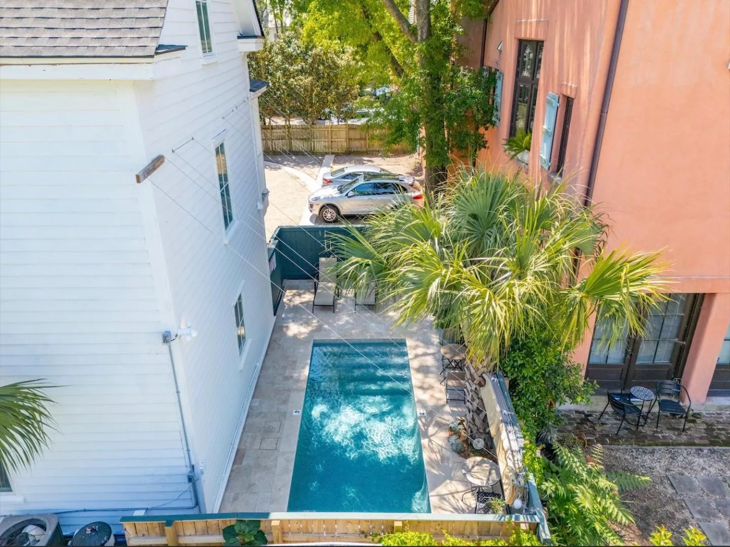 Luxurious Private Suites in Downtown Charleston