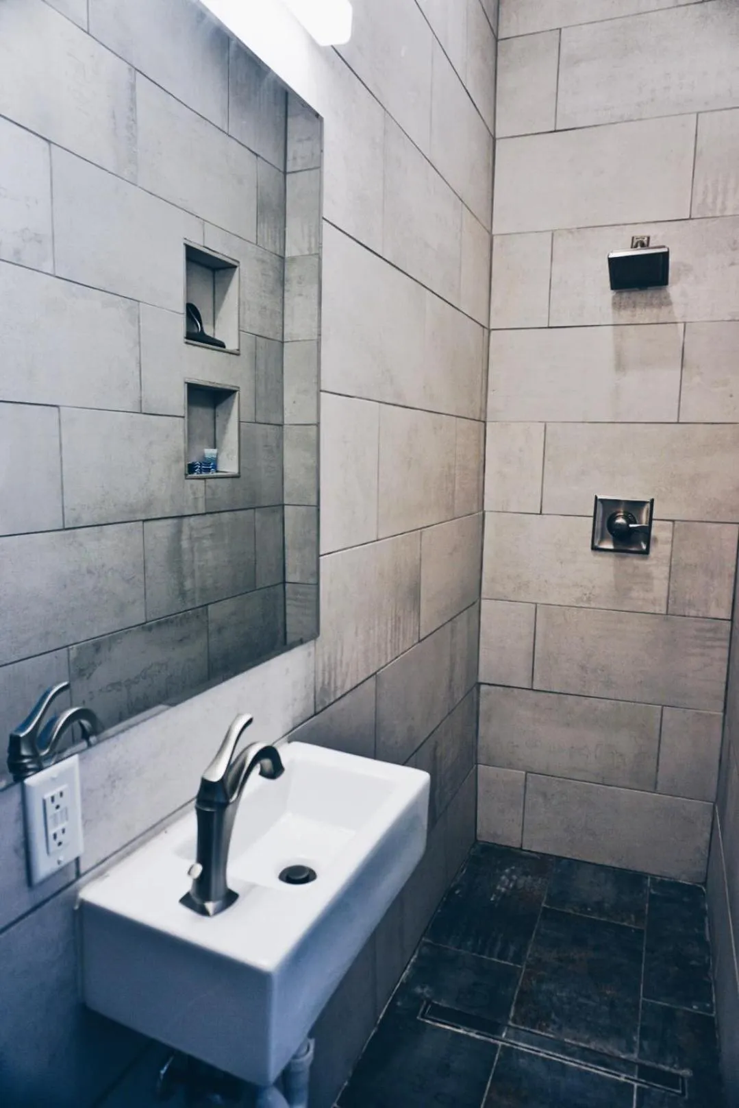 Luxurious Private Suites in Downtown Charleston