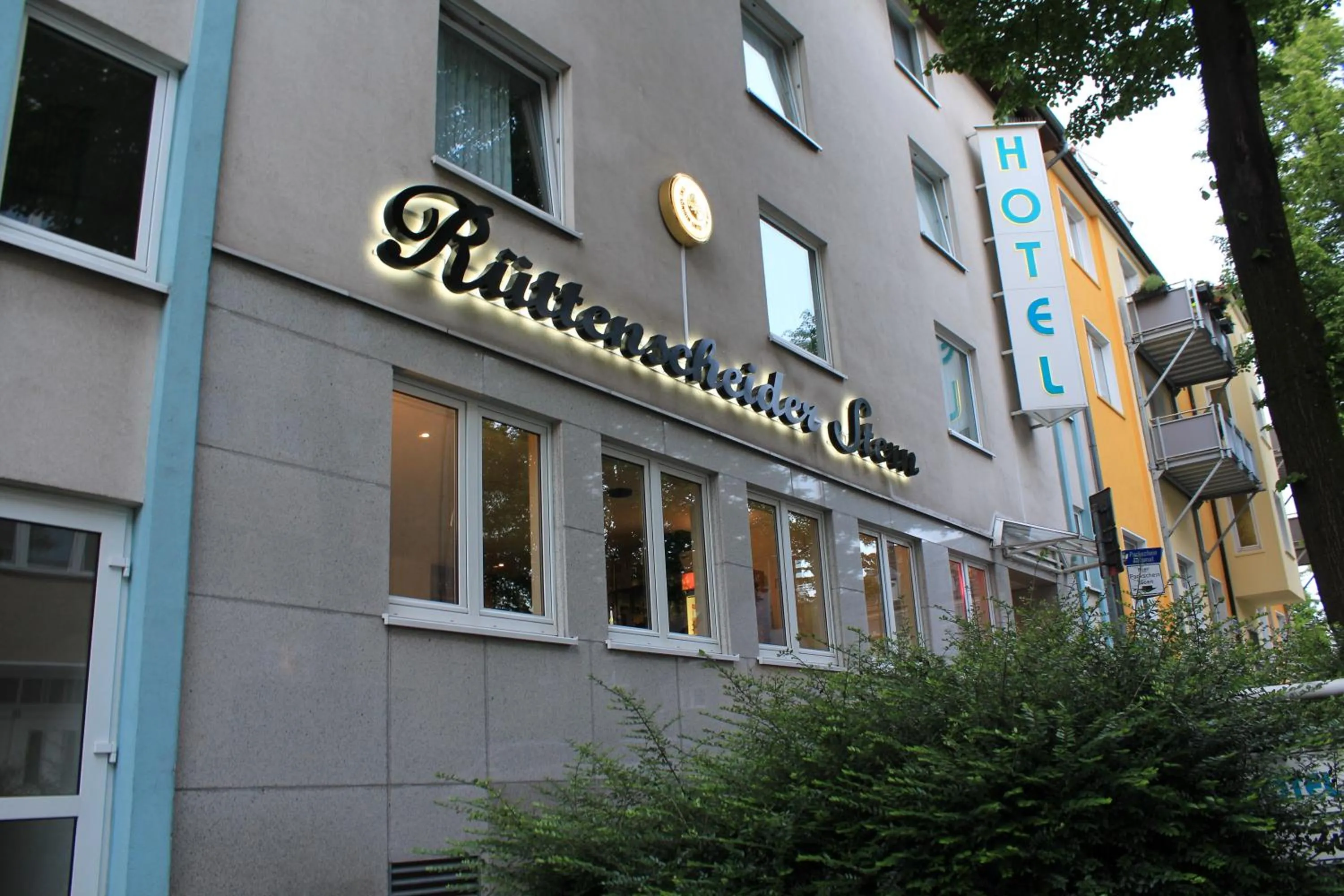 Facade/entrance in Hotel Rüttenscheider Stern