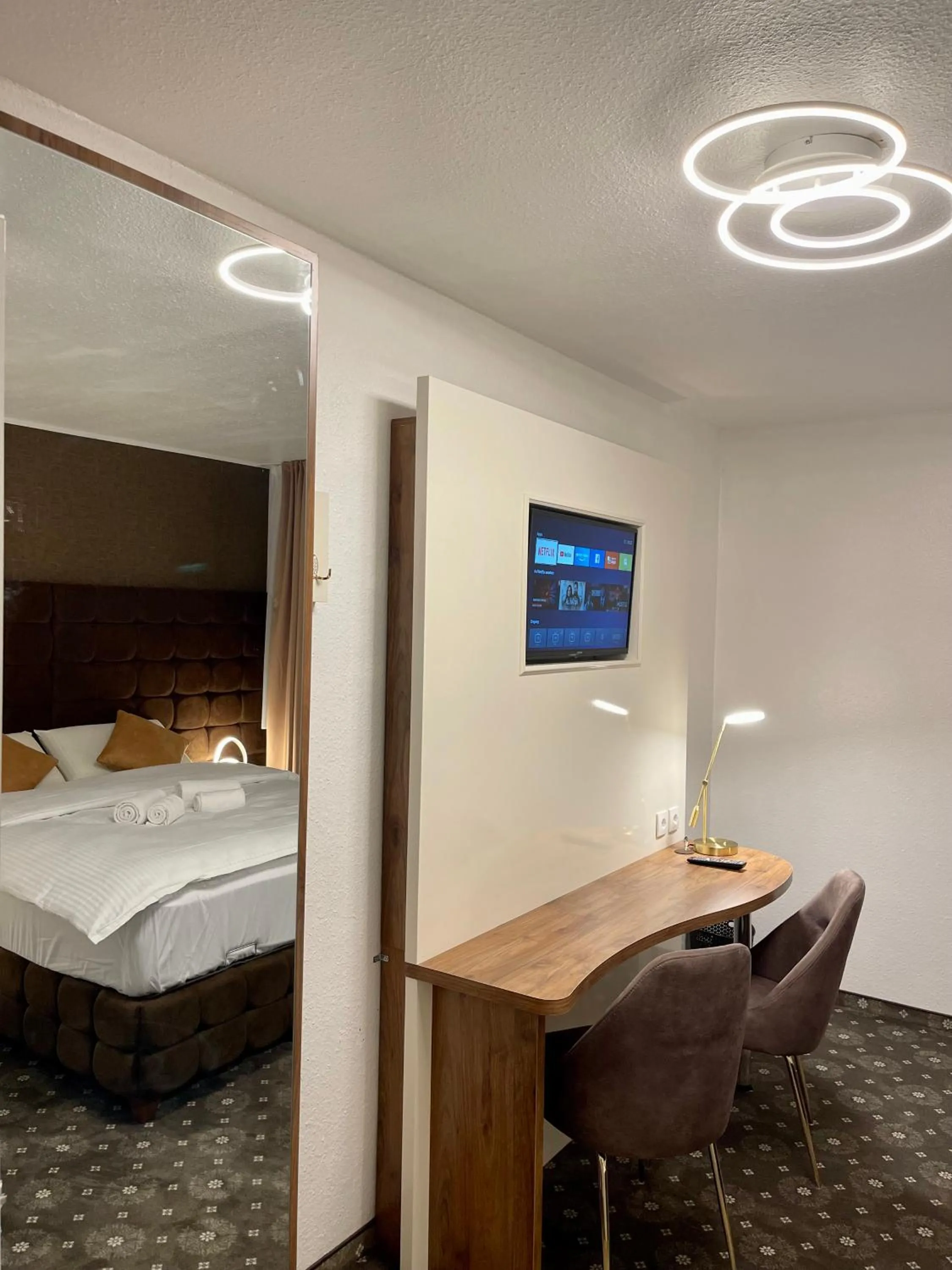 TV and multimedia, Bed in Hotel Rüttenscheider Stern