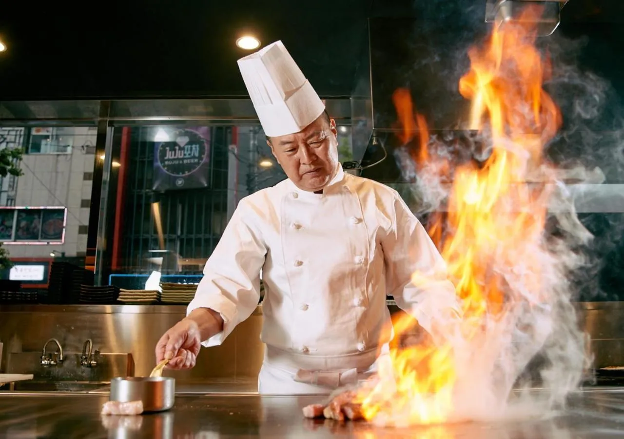 Restaurant/places to eat in APA Hotel Higashi Shinjuku Kabukicho Tower