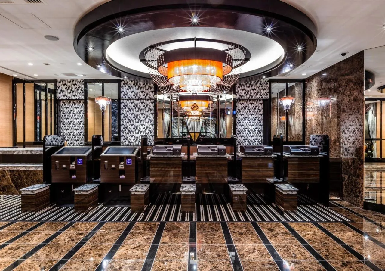 Lobby or reception in APA Hotel Higashi Shinjuku Kabukicho Tower