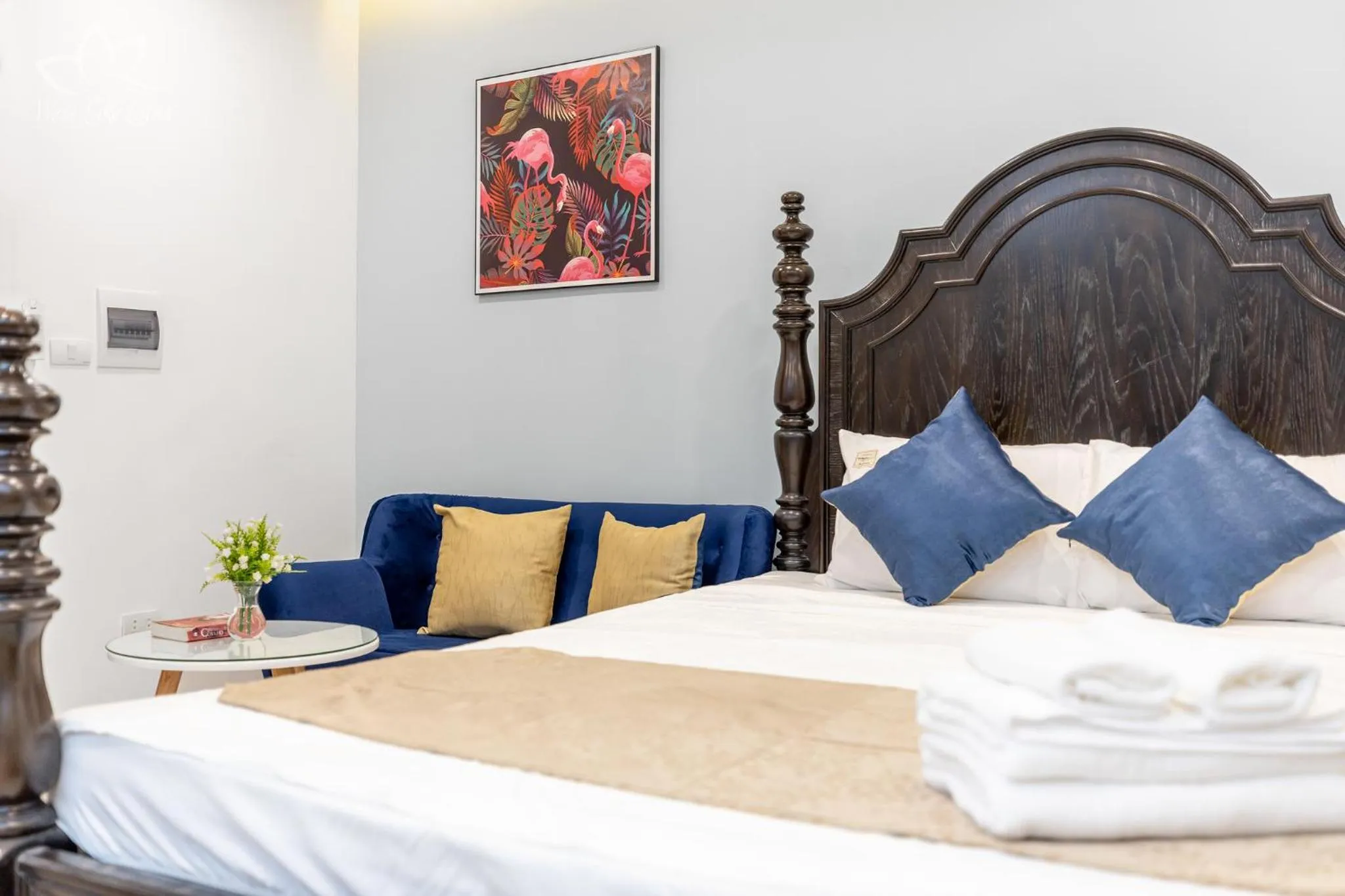 Photo of the whole room, Bed in The Lakeview - West Lake Lotus Apartments