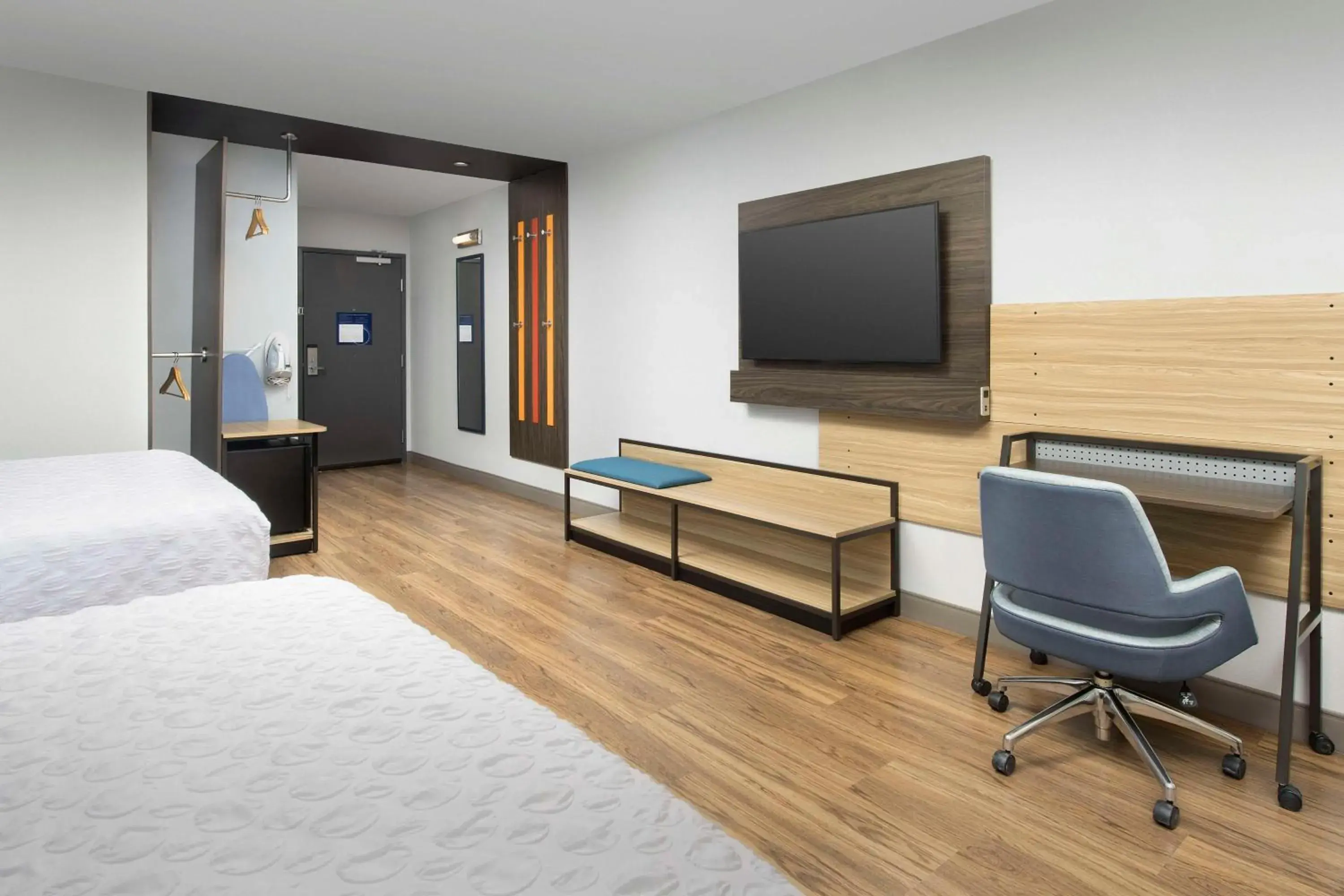 Queen Room with Two Queen Beds - Hearing Access in Tru by Hilton Beaufort, Sc Queen Room with Two Queen Beds - Hearing Access in Tru by Hilton Beaufort, Sc